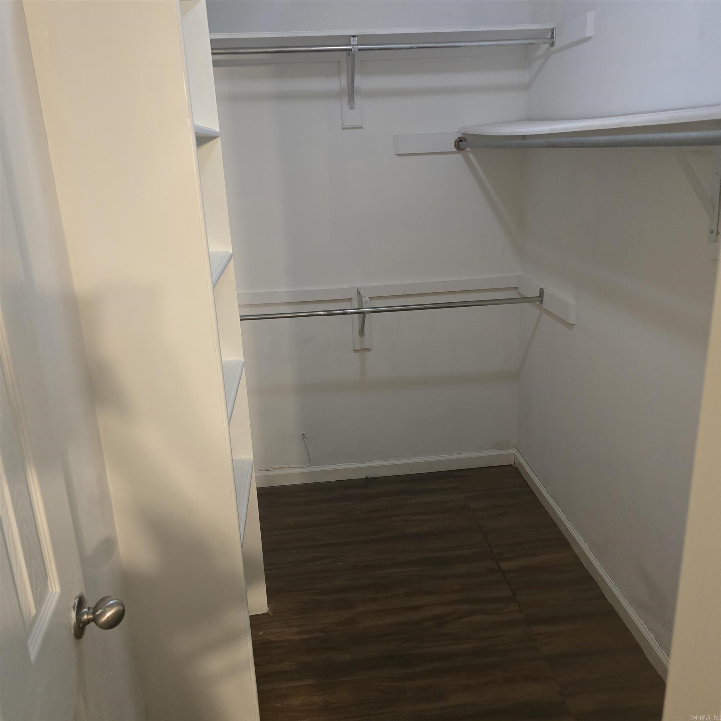 John Barrow 7L - Residential Lease
