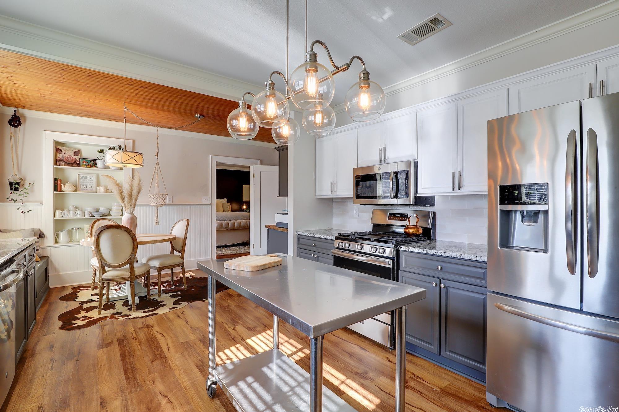 SCOTT & JONES - Residential