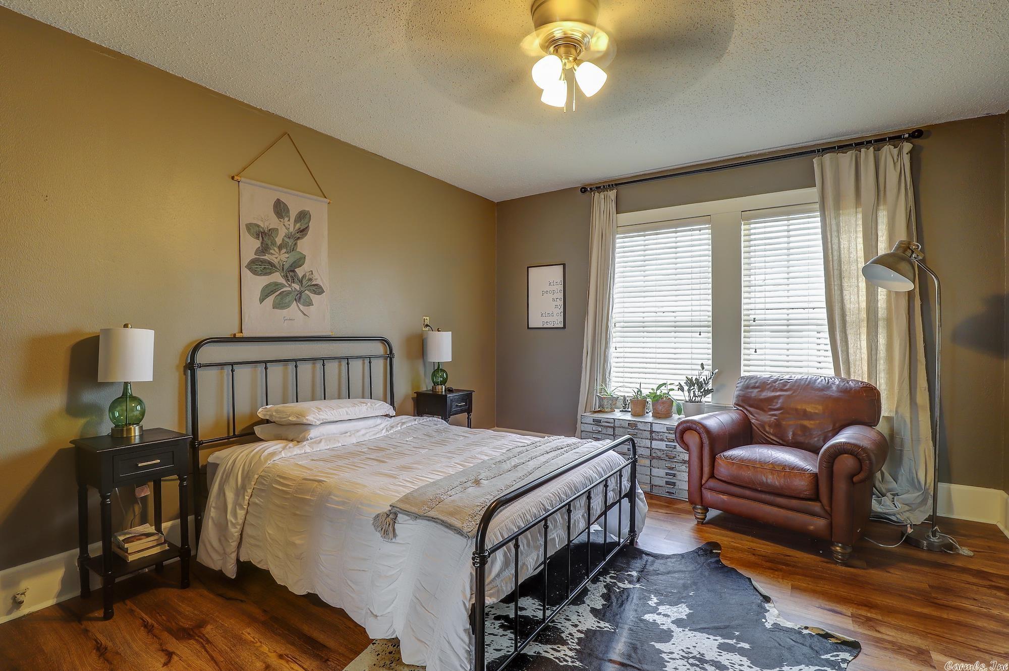 SCOTT & JONES - Residential