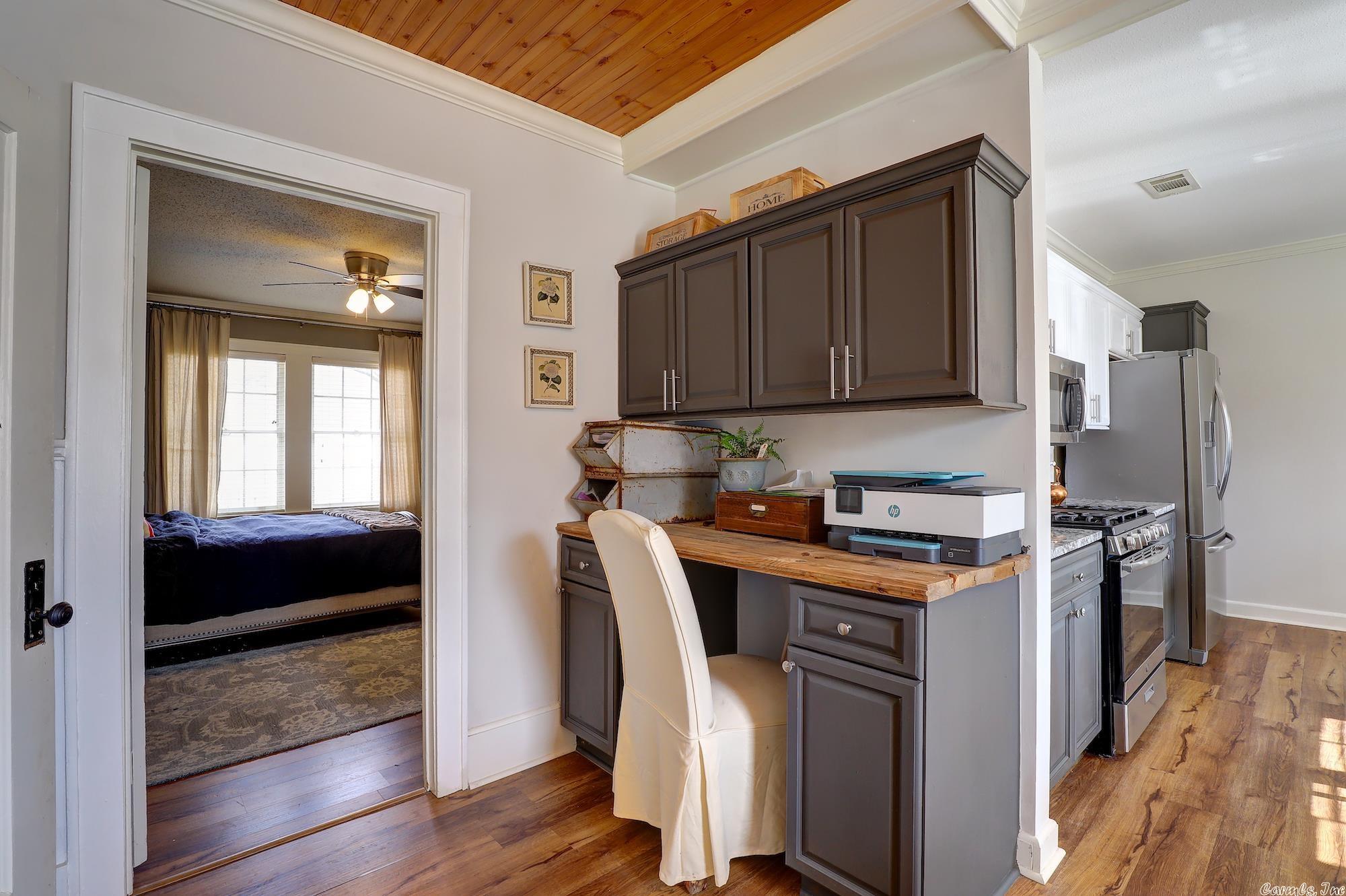 SCOTT & JONES - Residential