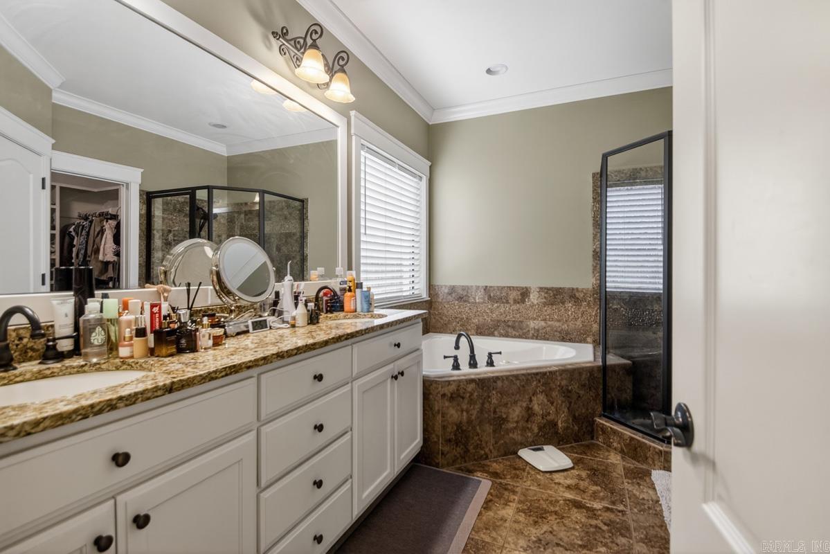 WOODLANDS EDGE - Residential