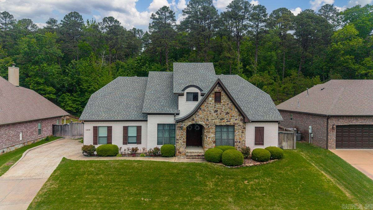 WOODLANDS EDGE - Residential