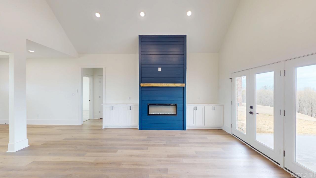 Seven Point Lake - Residential