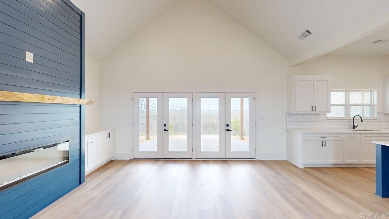Seven Point Lake - Residential