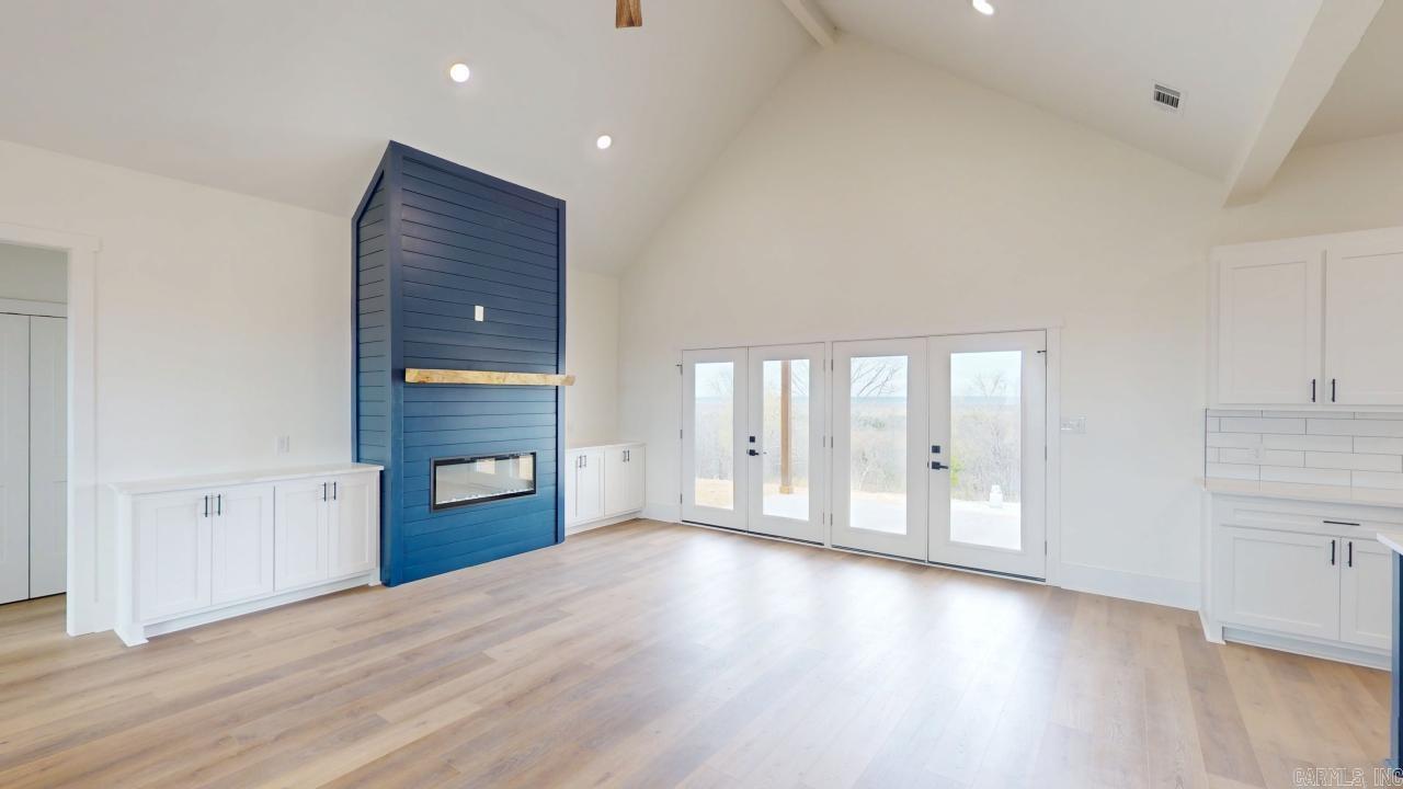 Seven Point Lake - Residential