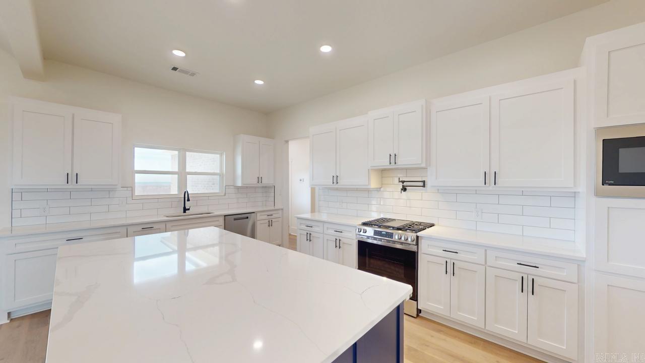 Seven Point Lake - Residential