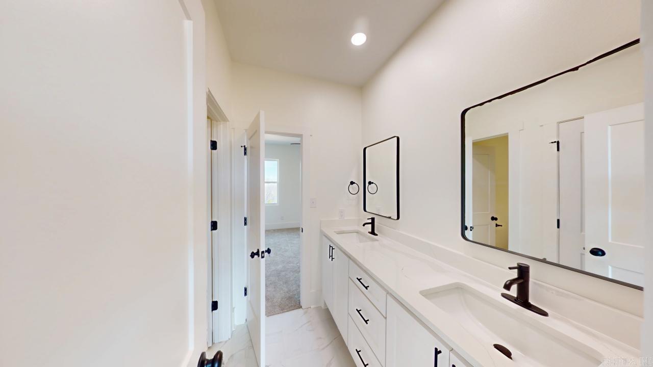 Seven Point Lake - Residential