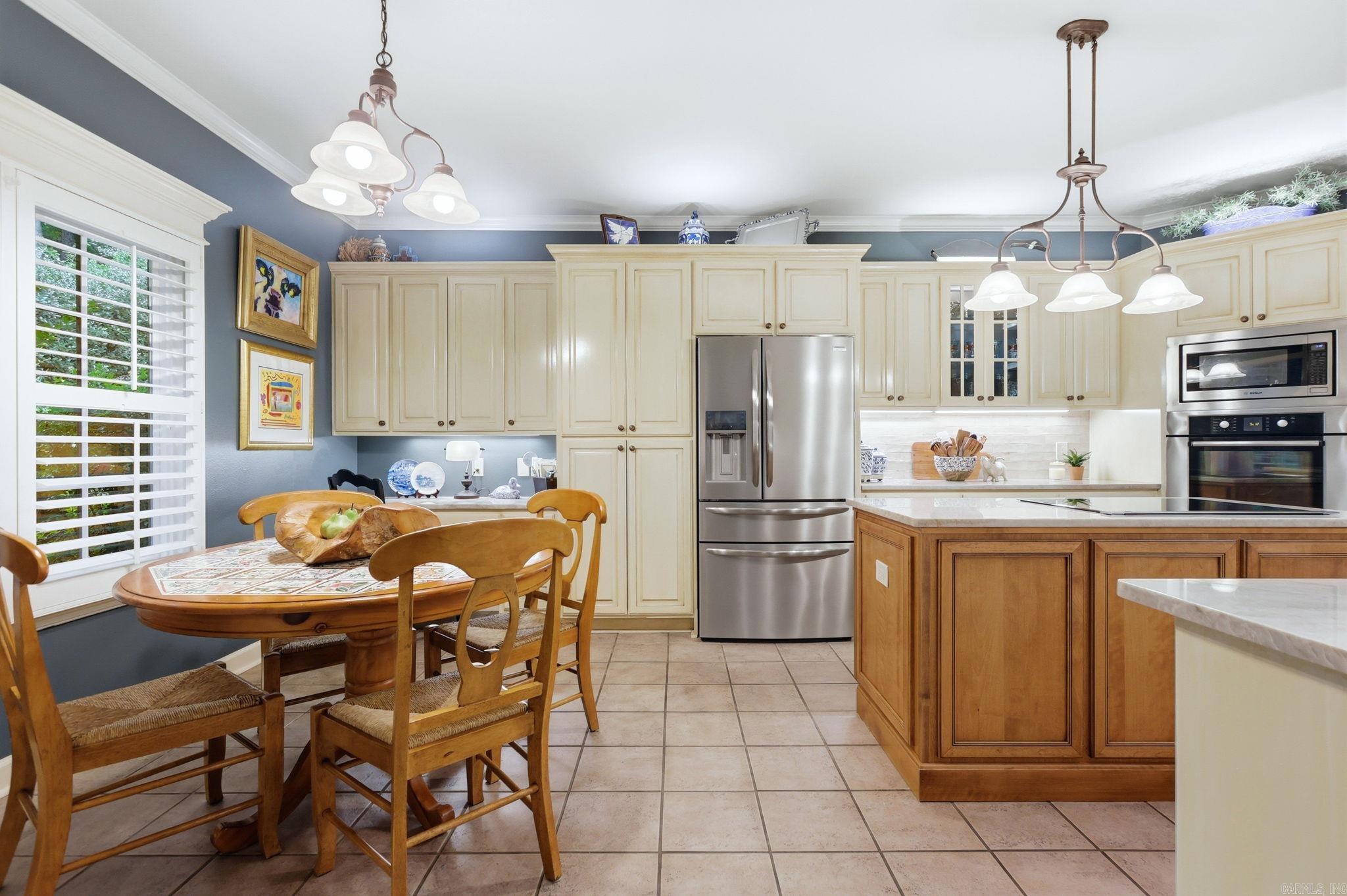 CARRIAGE CREEK - Residential