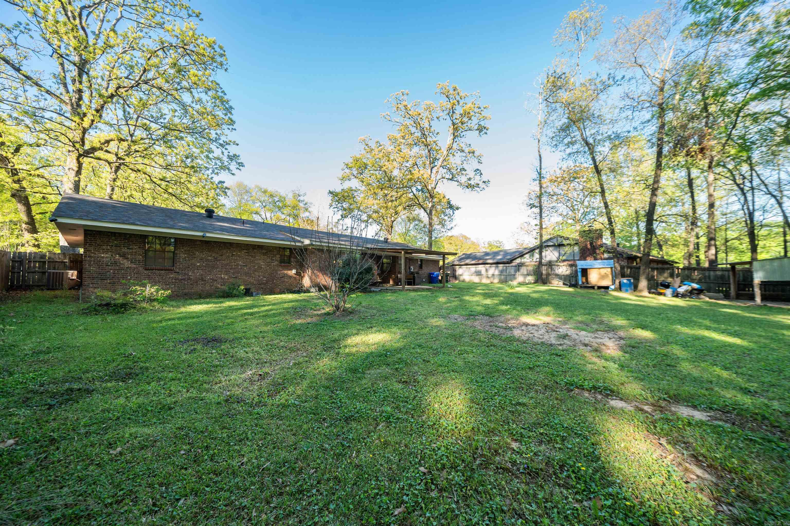 COUNTRY CLUB TERRACE - Residential