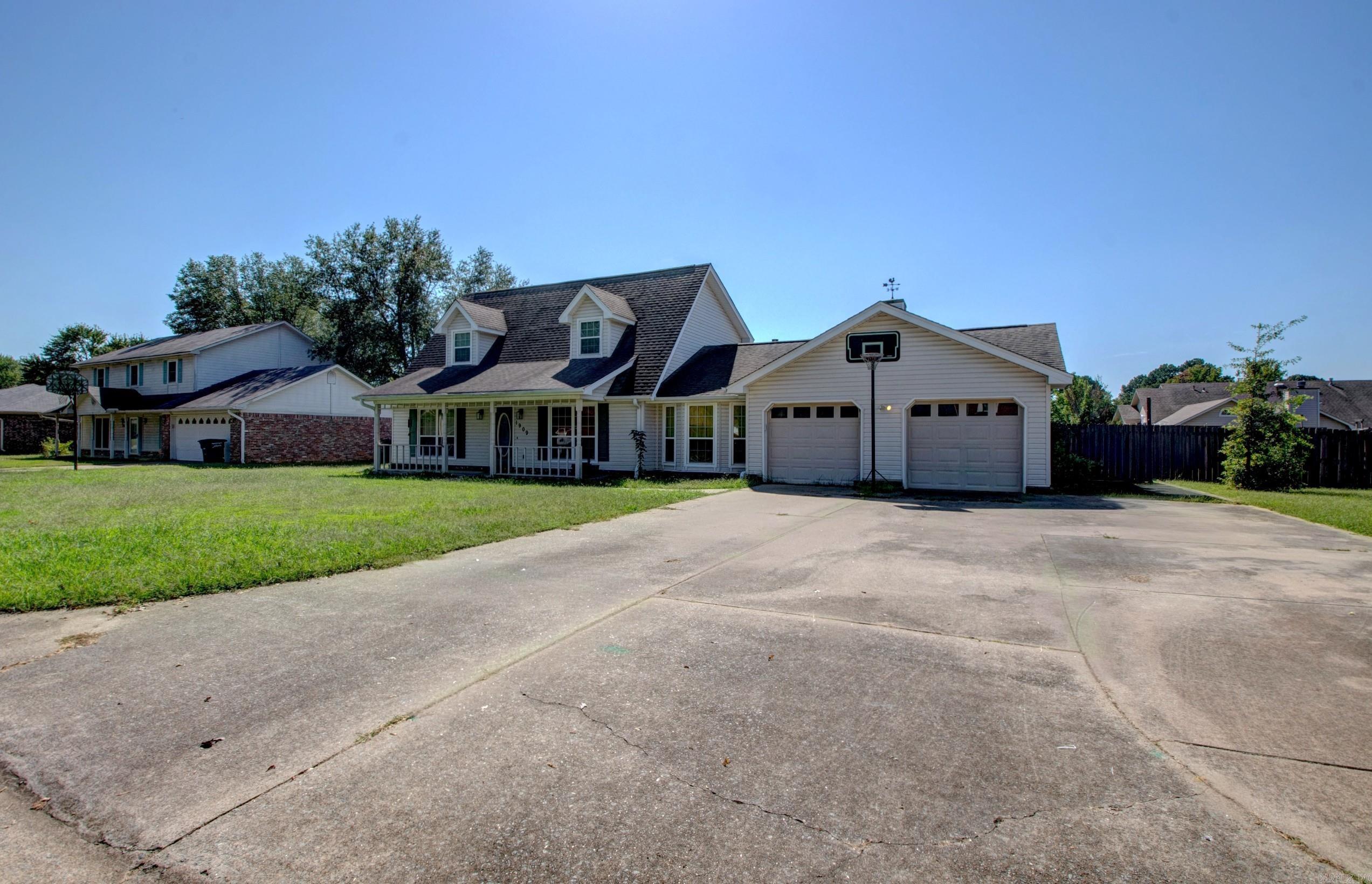 FOXWOOD J - Residential