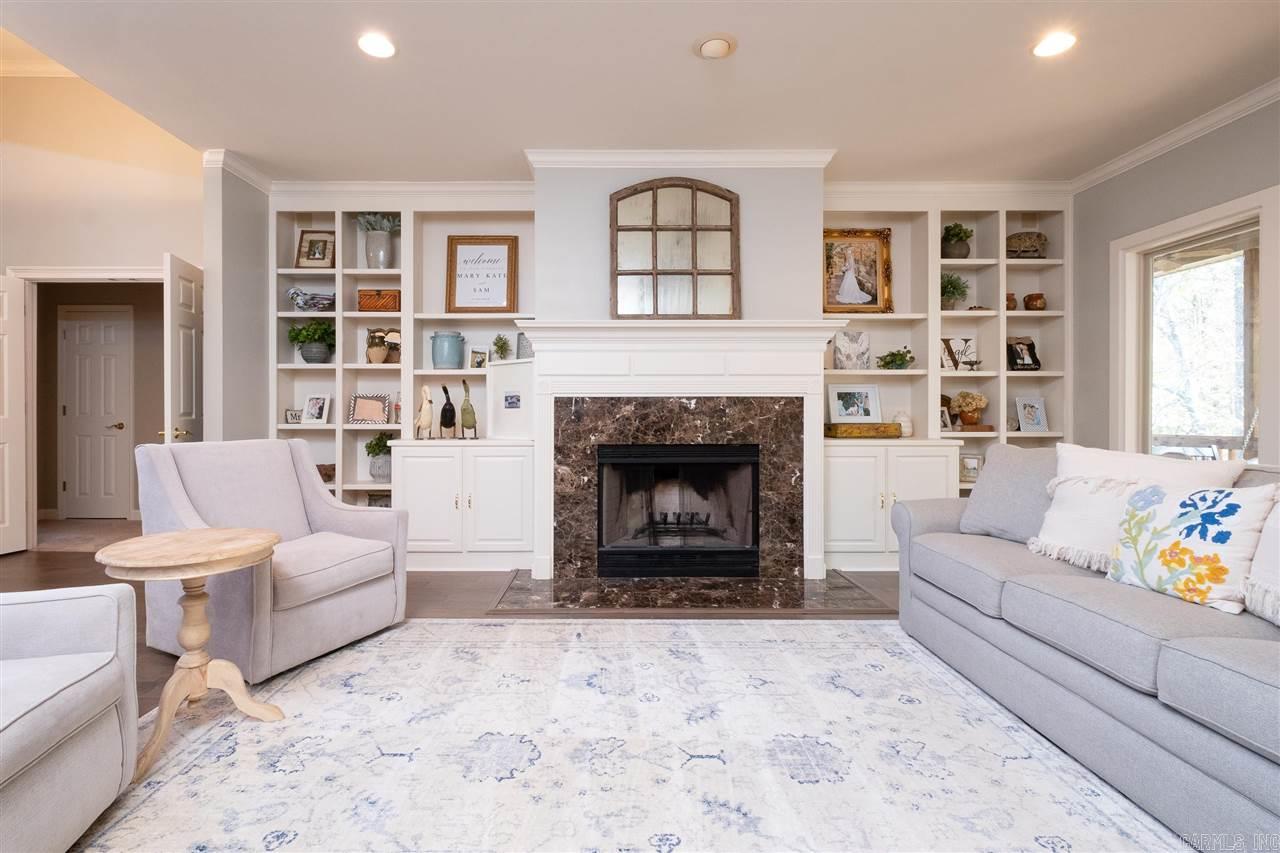 CHENAL VALLEY DUQUESNE COMMUNITY - Residential