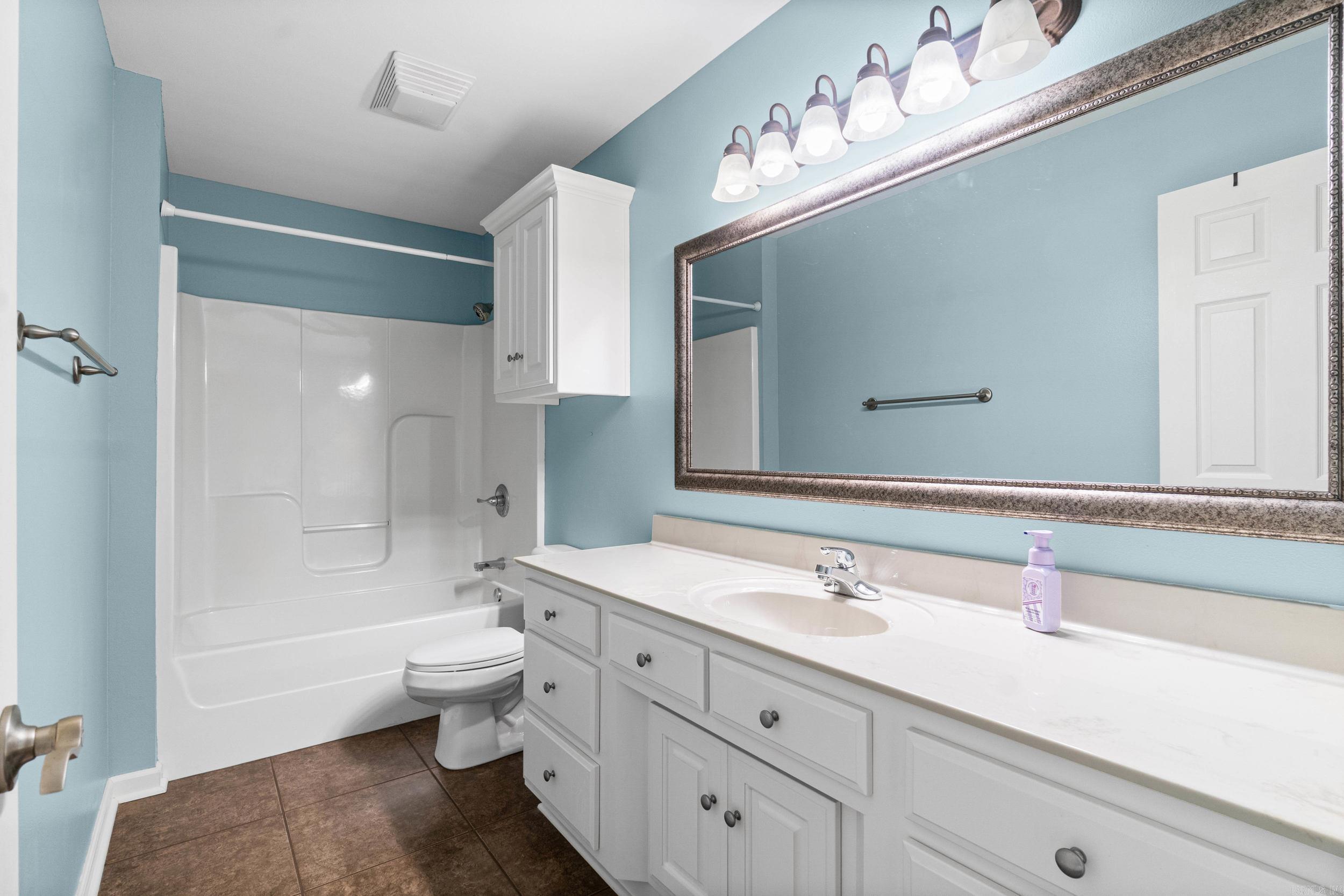 CORNERSTONE EST - Residential