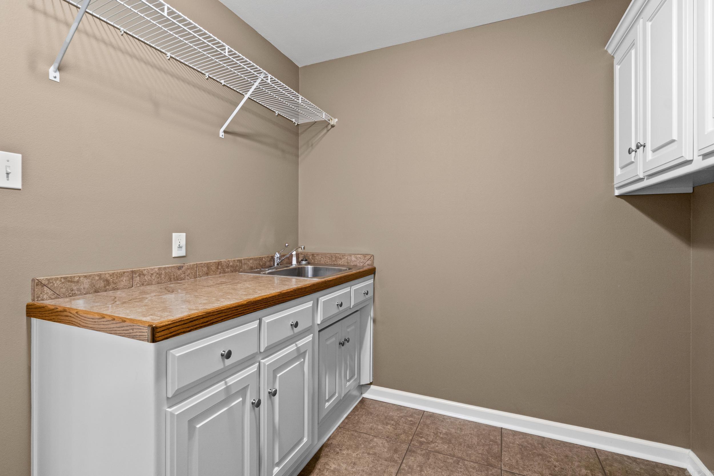 CORNERSTONE EST - Residential