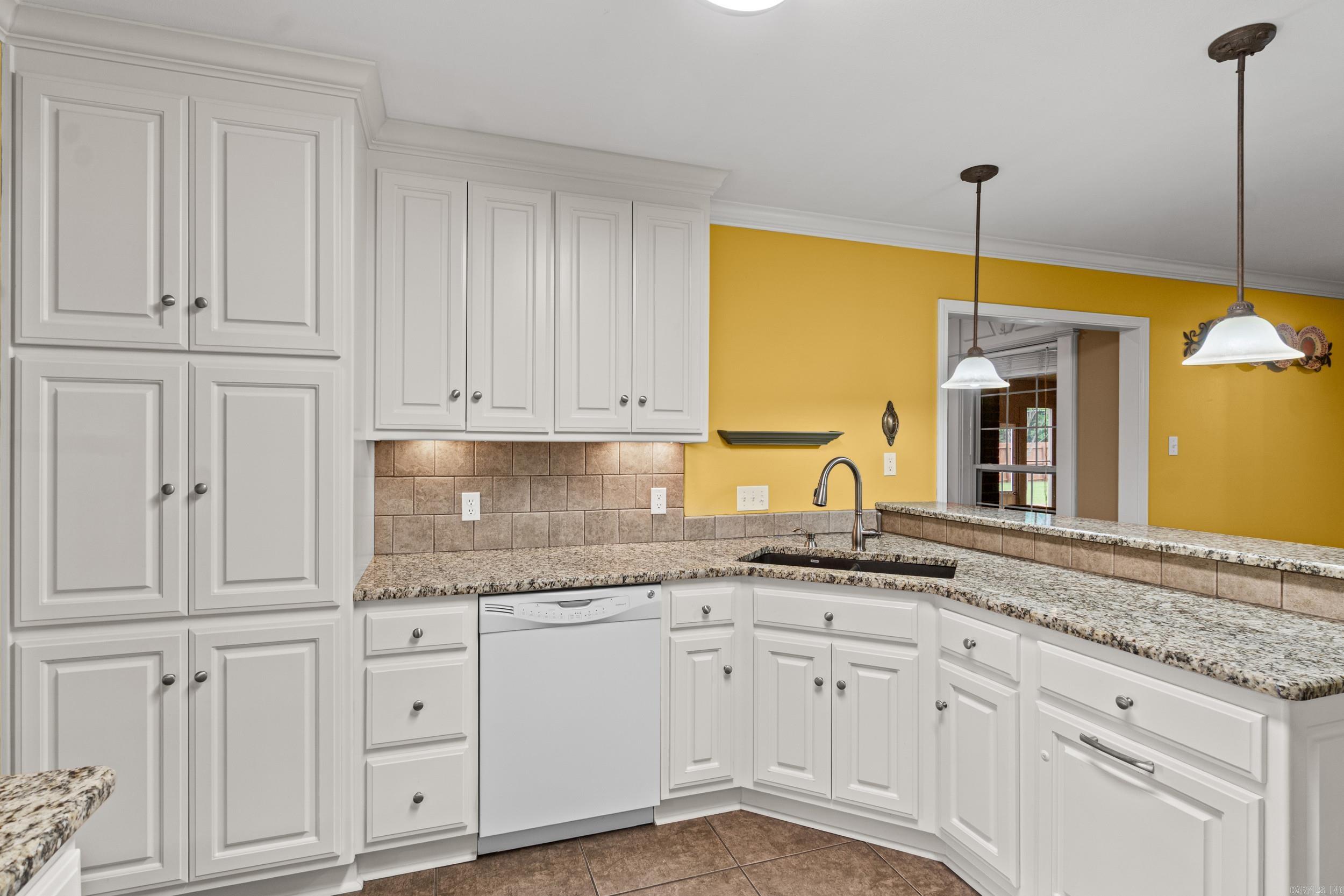 CORNERSTONE EST - Residential