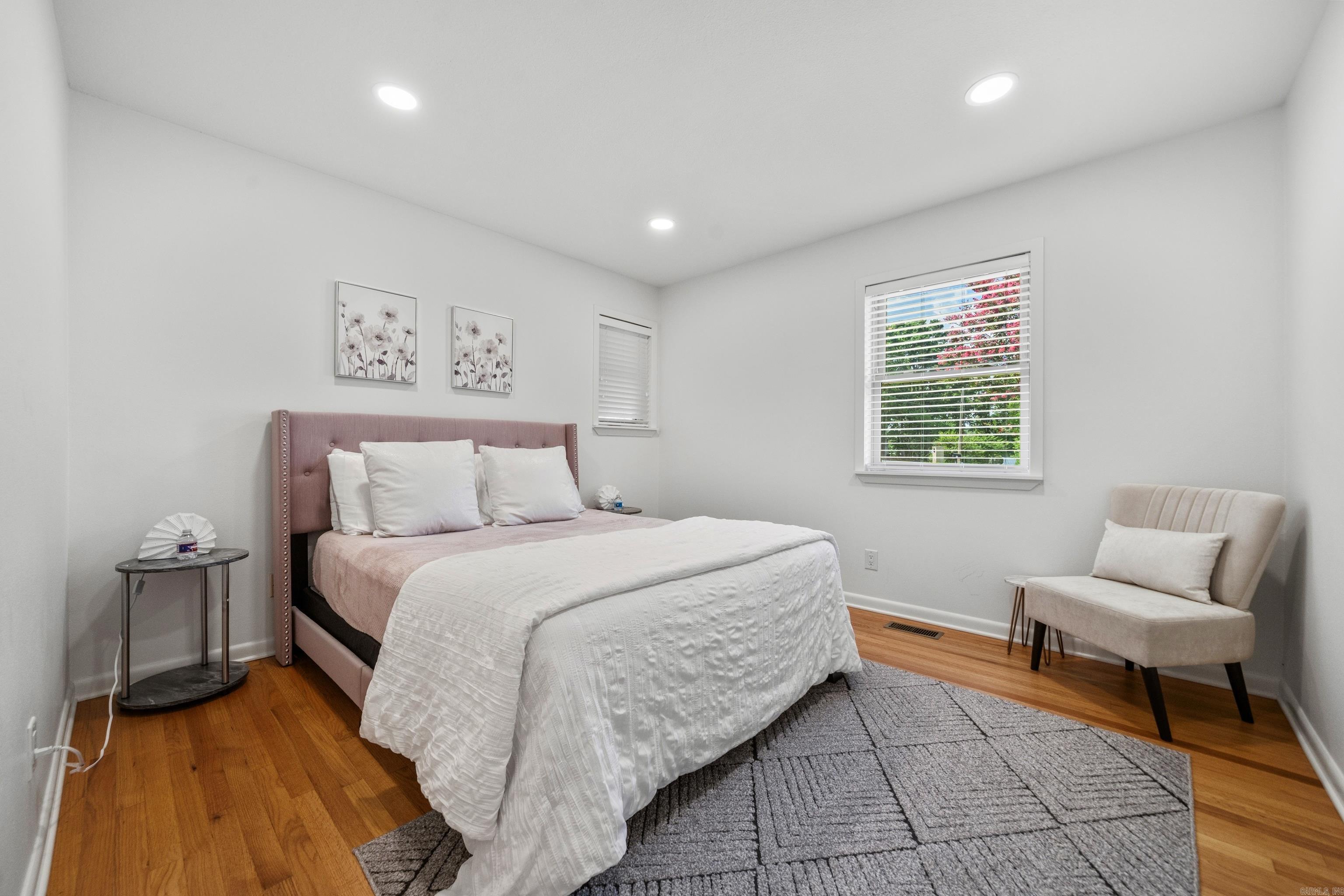 CLEVELAND SHORES - Residential