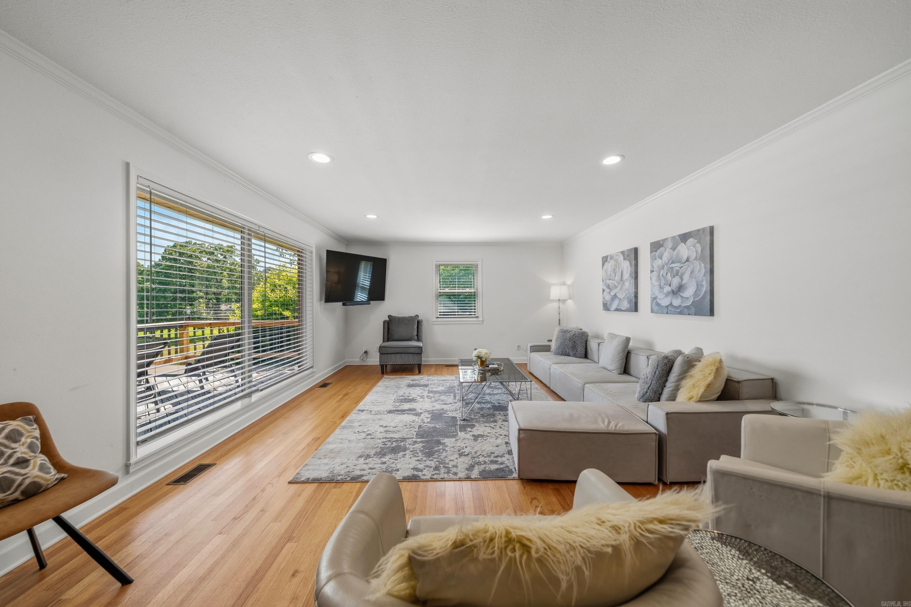 CLEVELAND SHORES - Residential