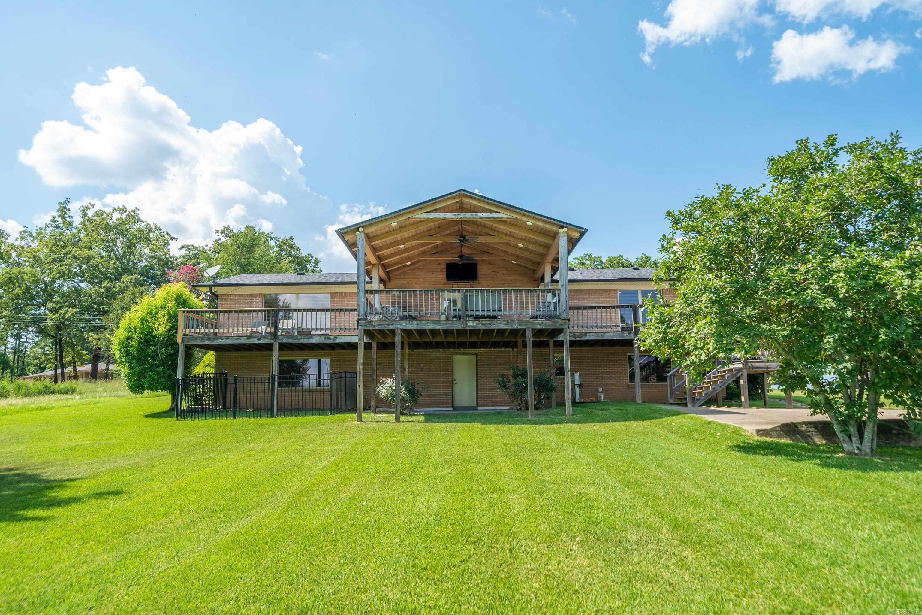 CLEVELAND SHORES - Residential