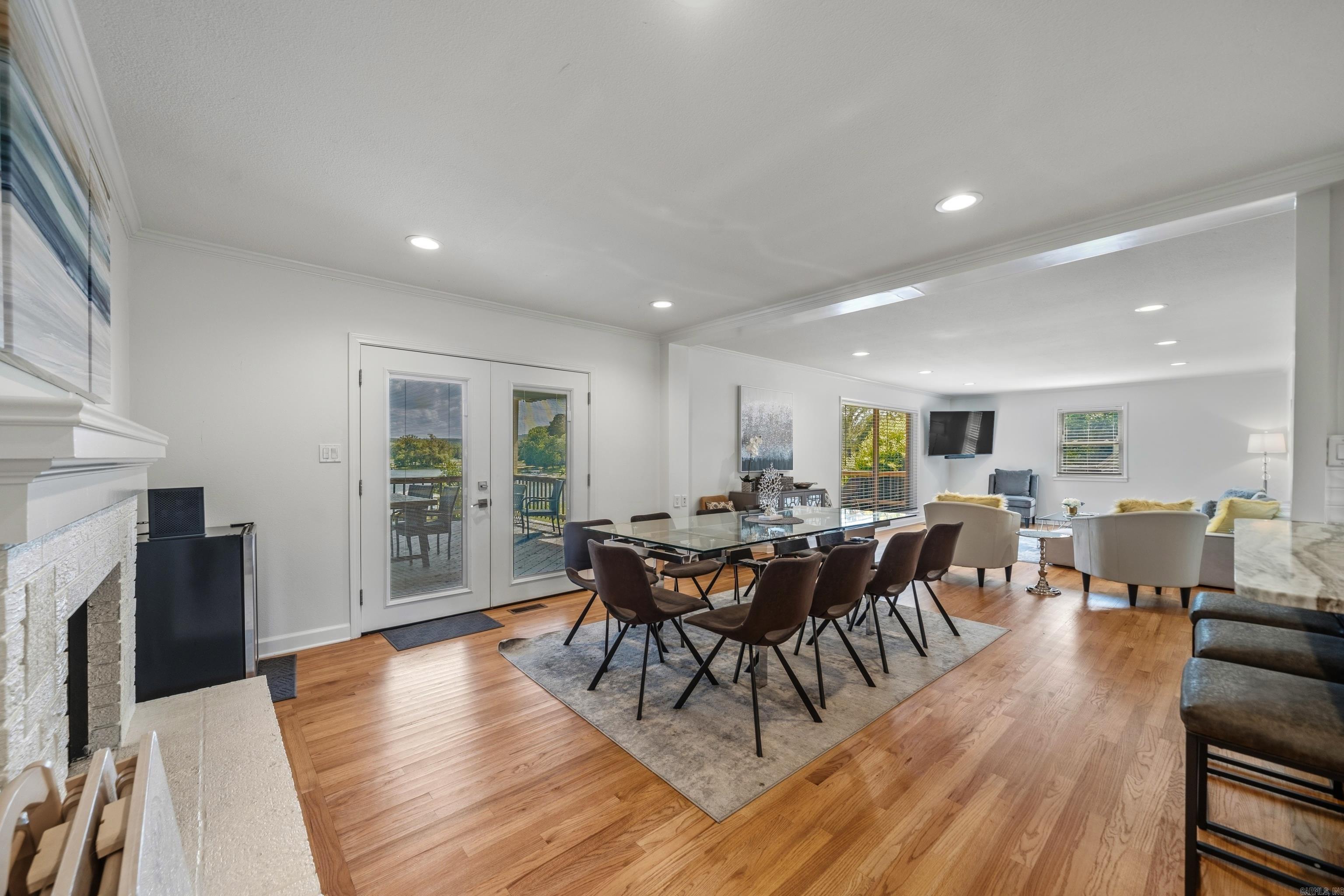 CLEVELAND SHORES - Residential