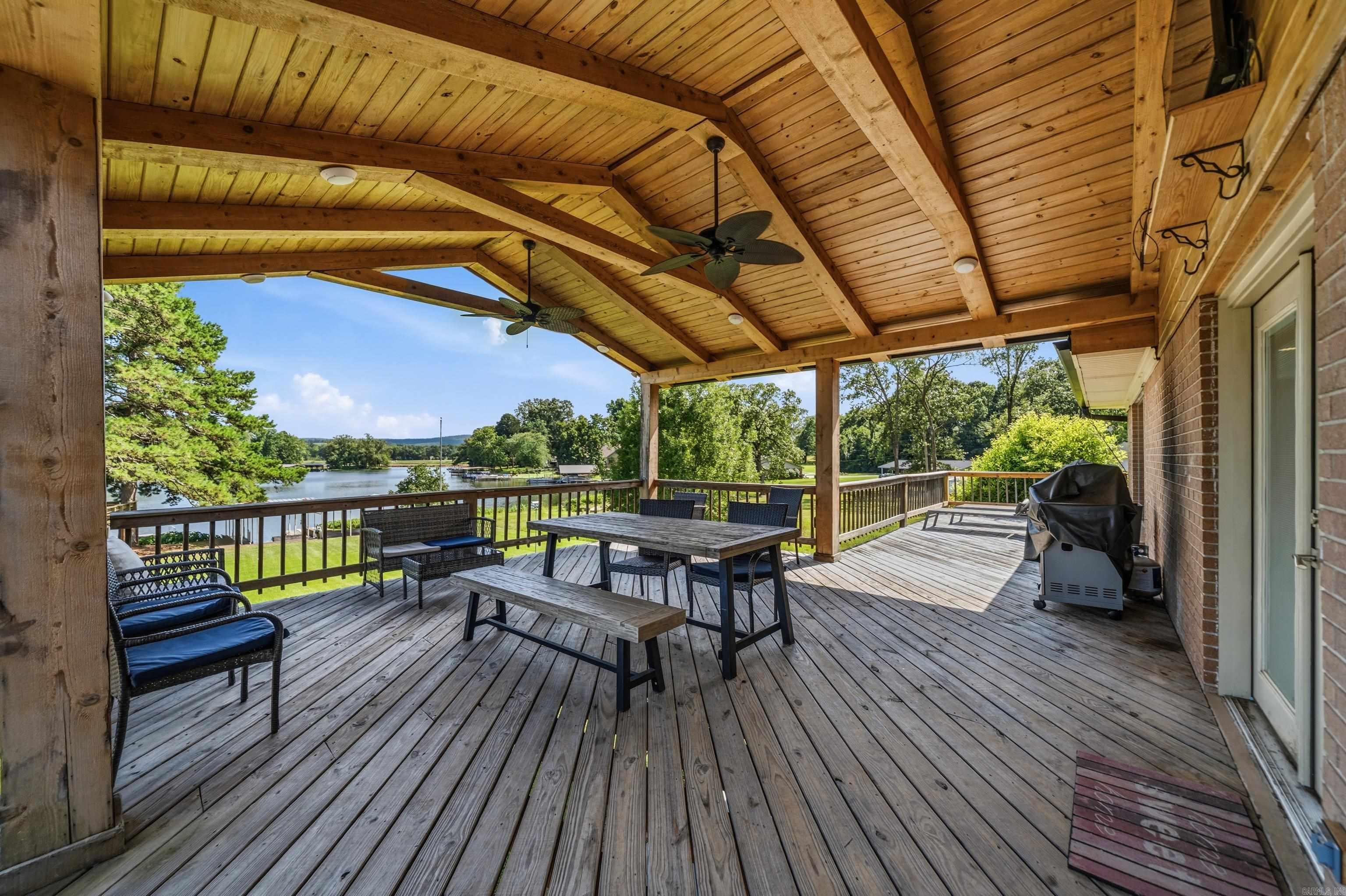 CLEVELAND SHORES - Residential