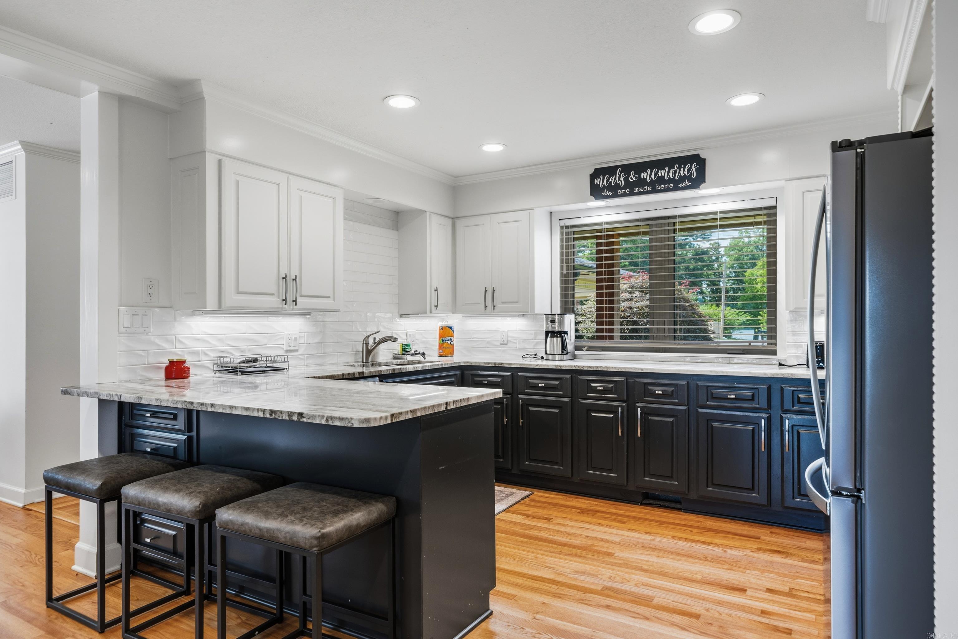 CLEVELAND SHORES - Residential