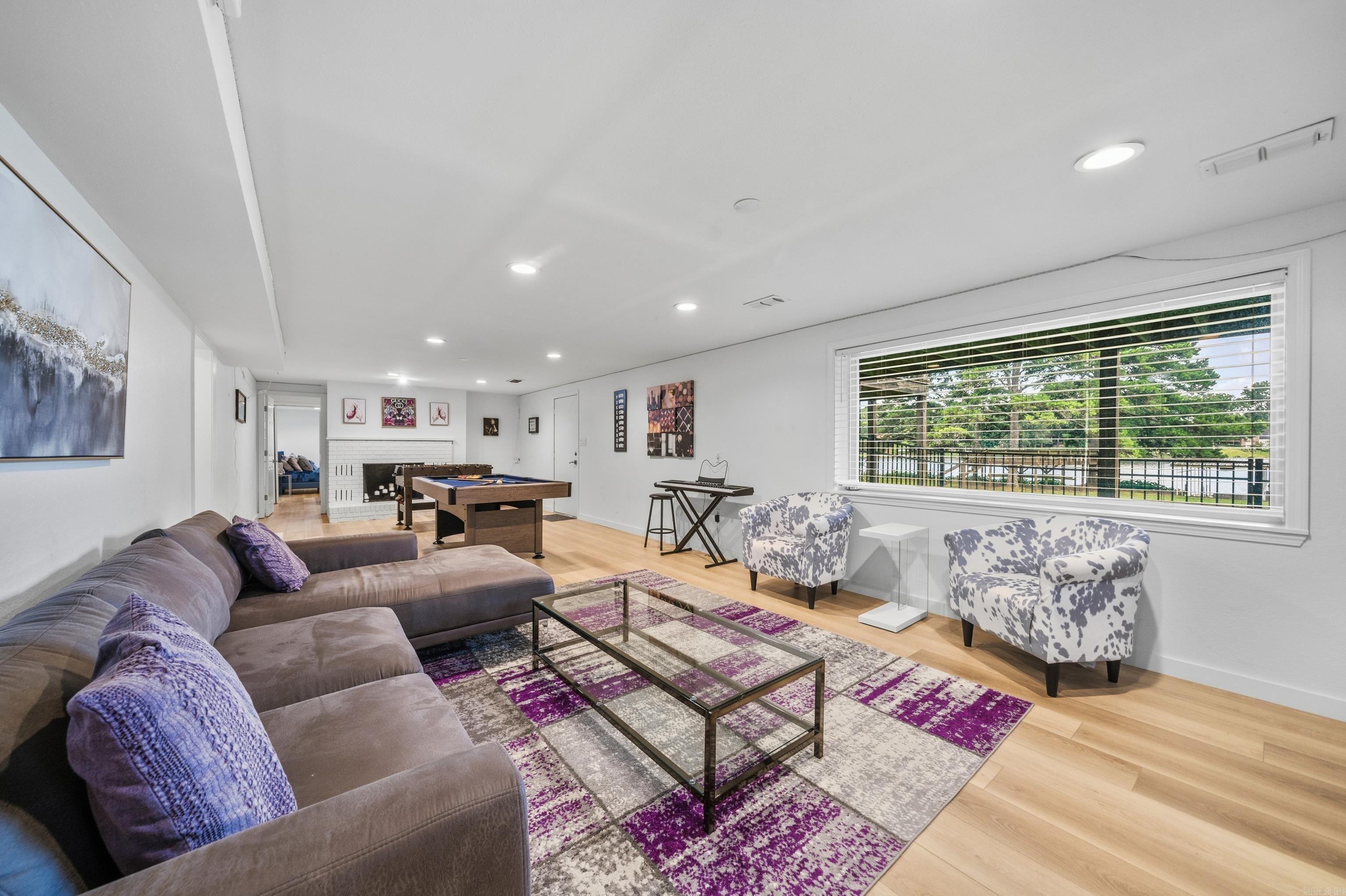 CLEVELAND SHORES - Residential