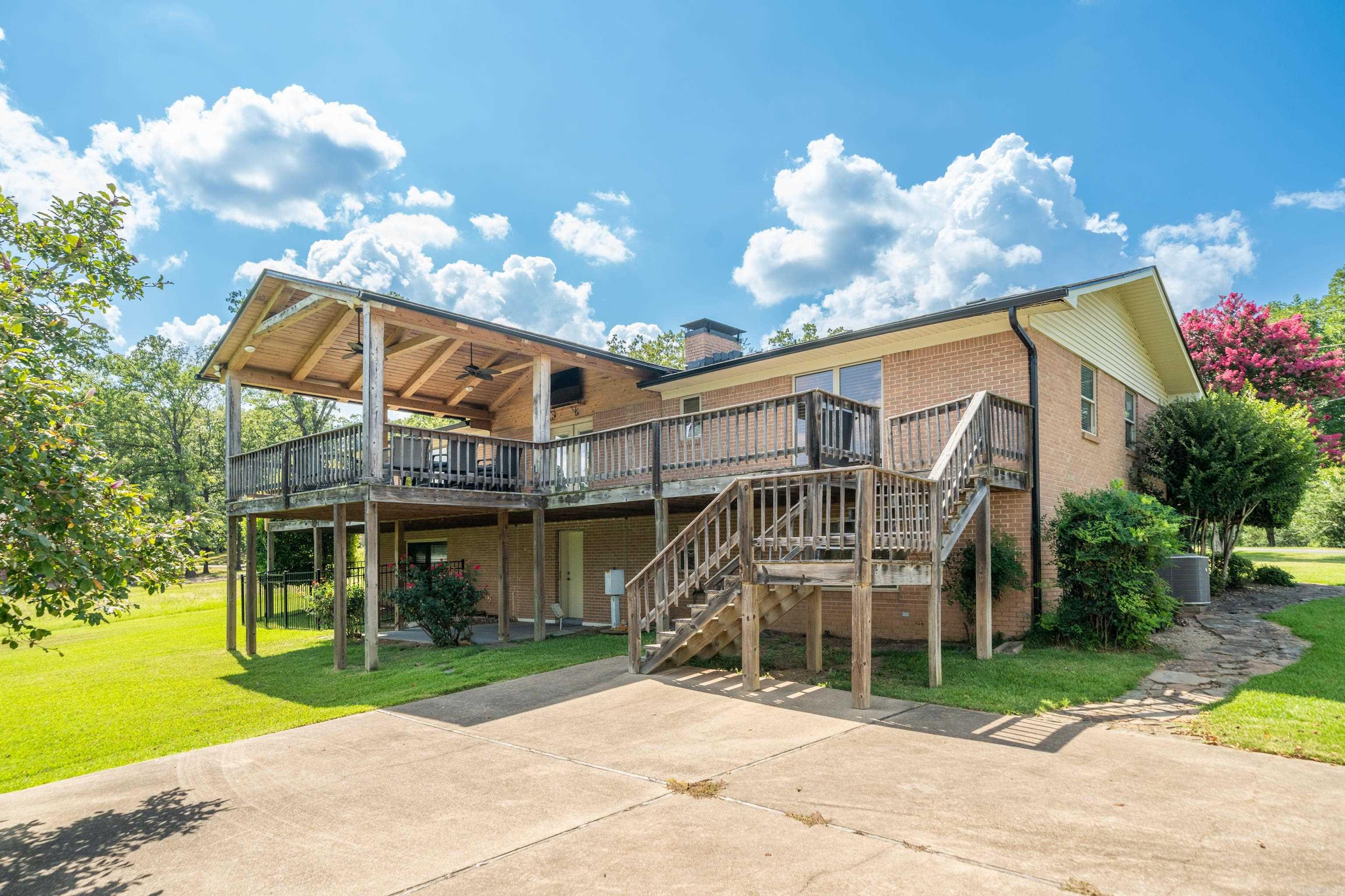 CLEVELAND SHORES - Residential