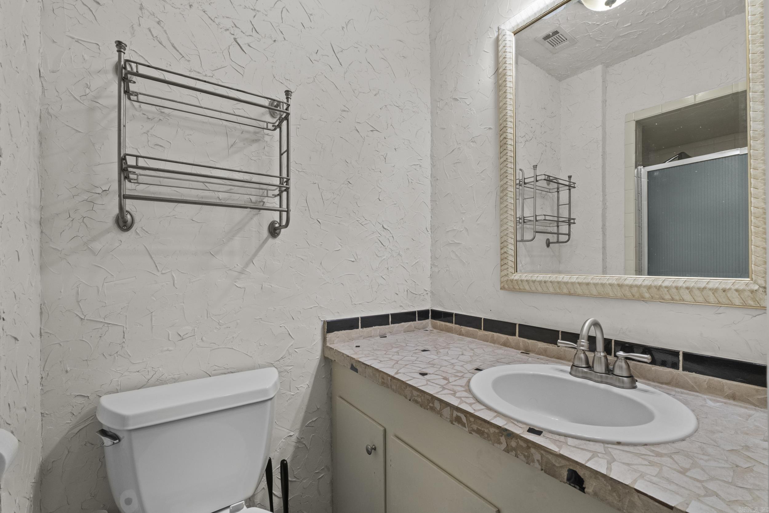 TAMARACK PINES APTS - Residential