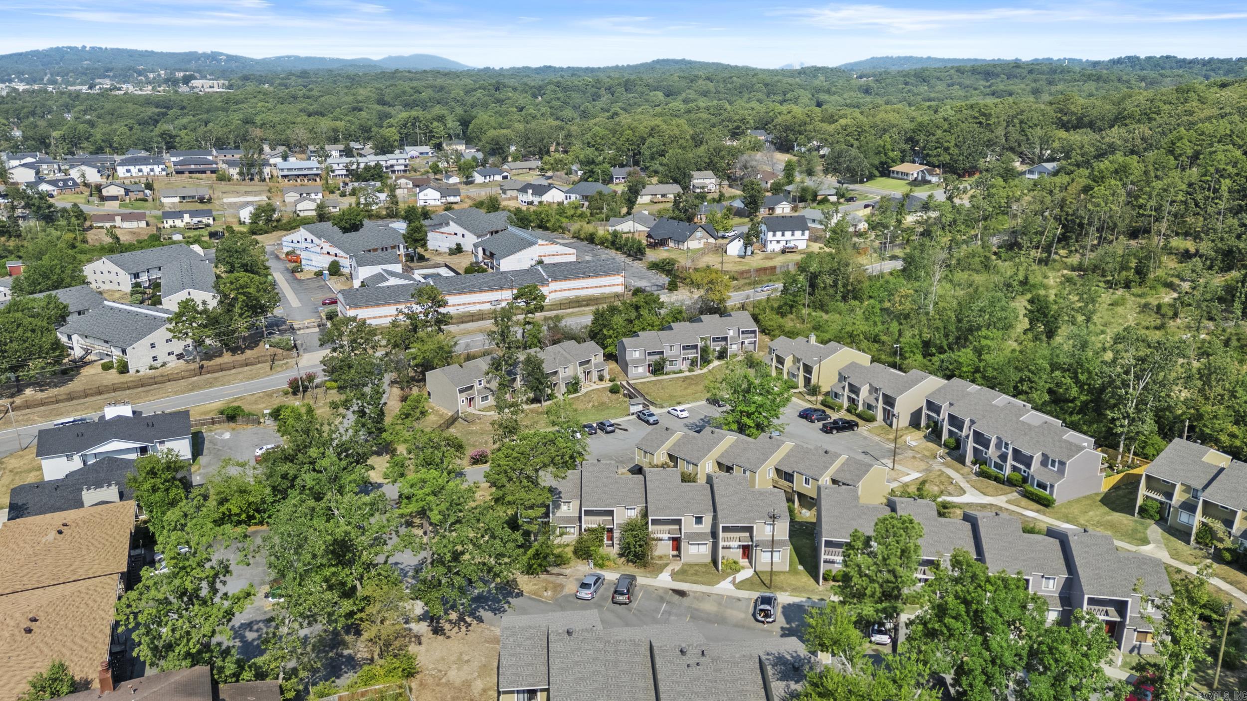 TAMARACK PINES APTS - Residential