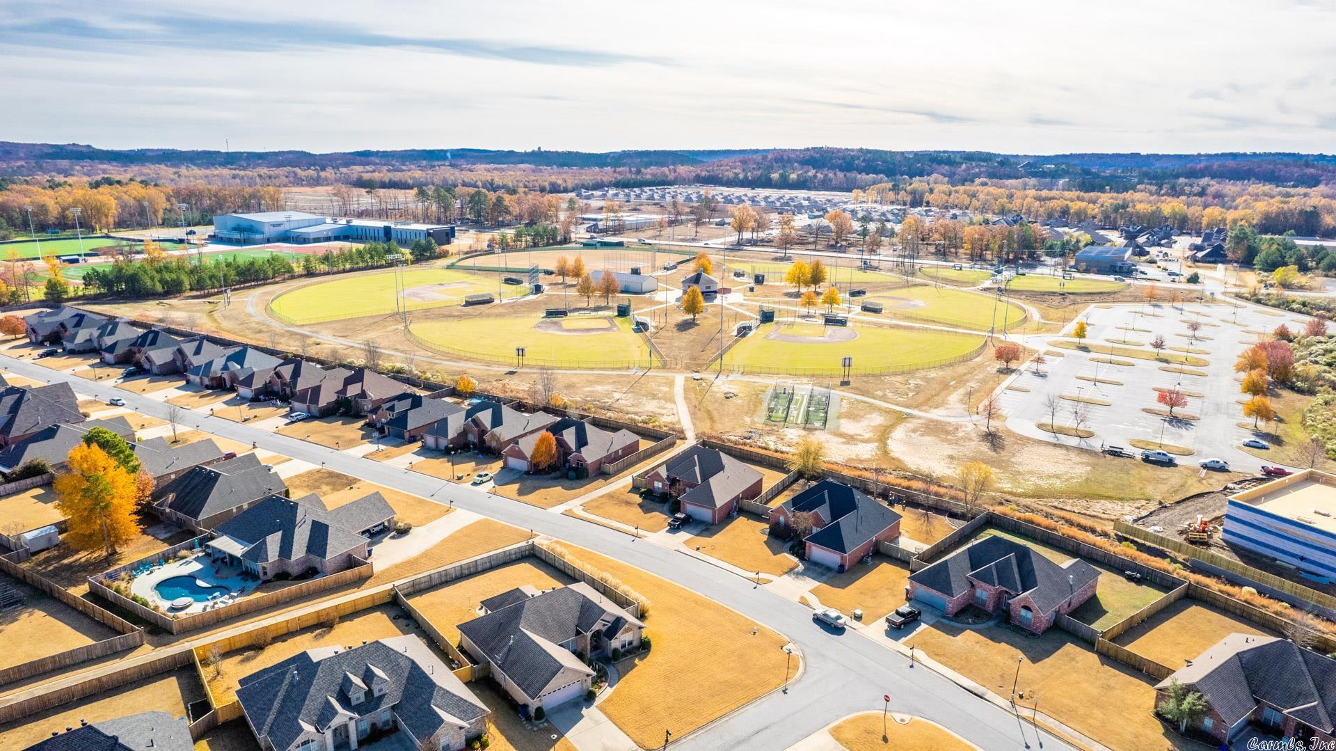 COUNTRY CLUB OF ARK THE - Residential