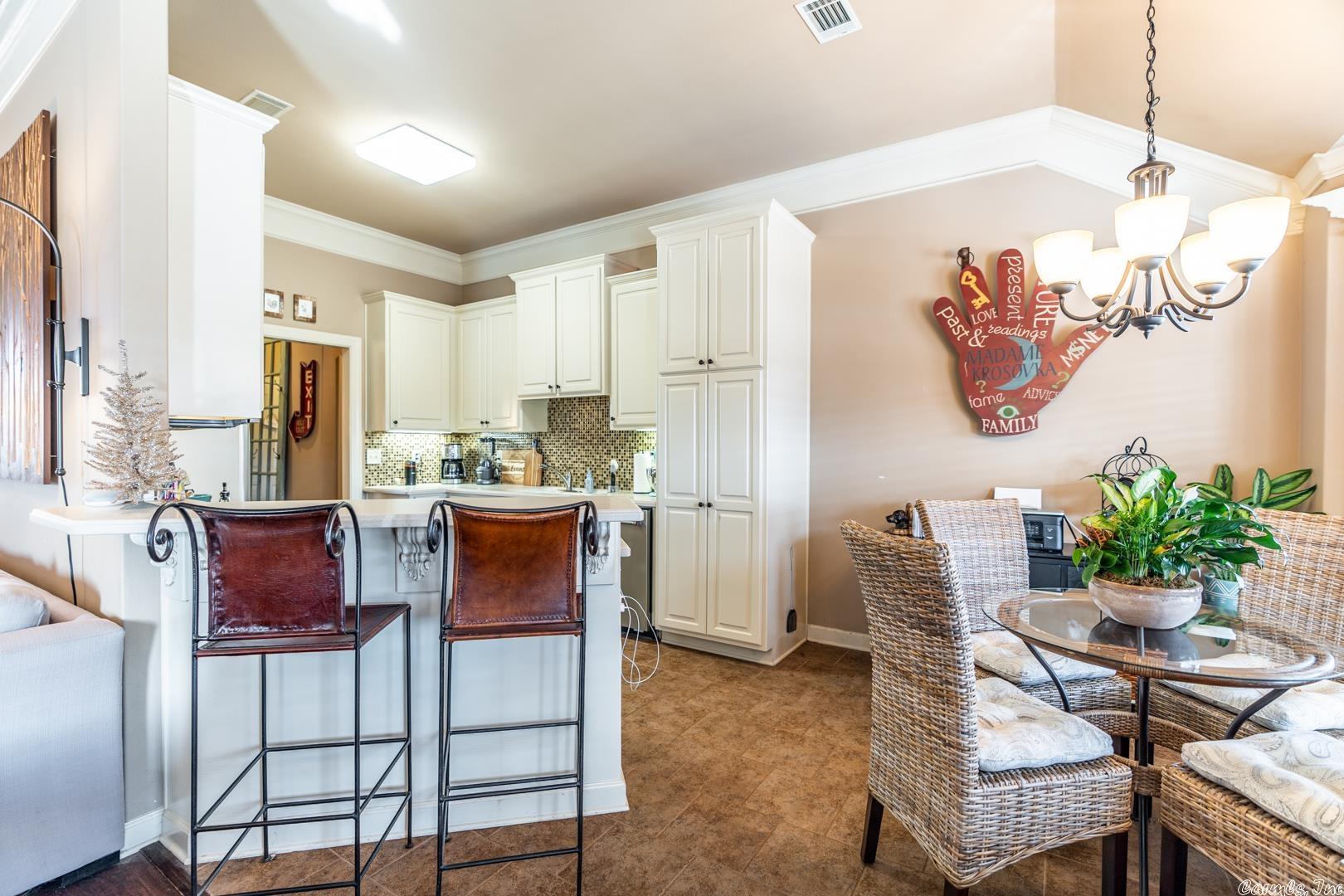 COUNTRY CLUB OF ARK THE - Residential