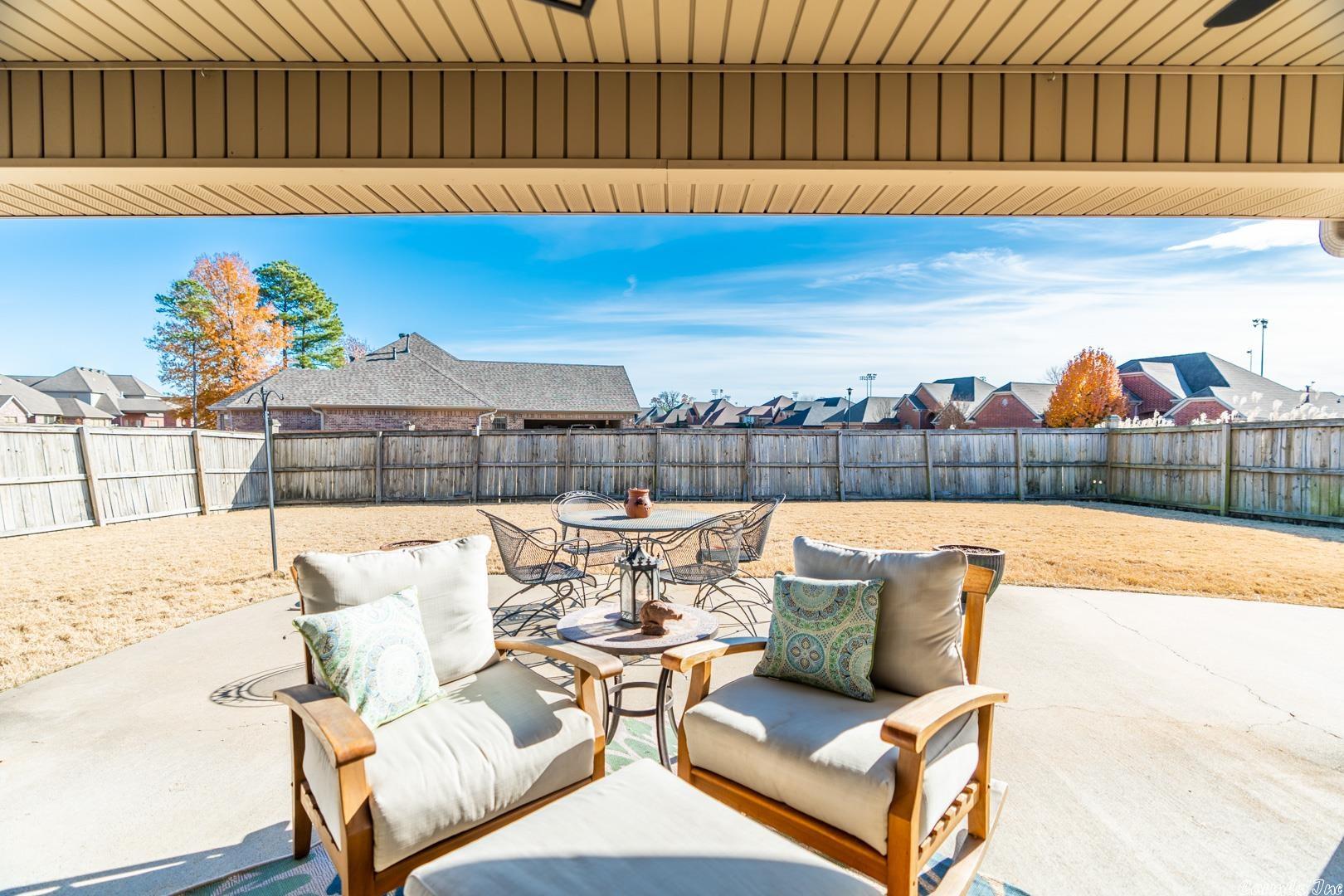 COUNTRY CLUB OF ARK THE - Residential