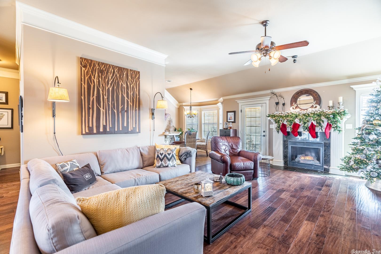 COUNTRY CLUB OF ARK THE - Residential
