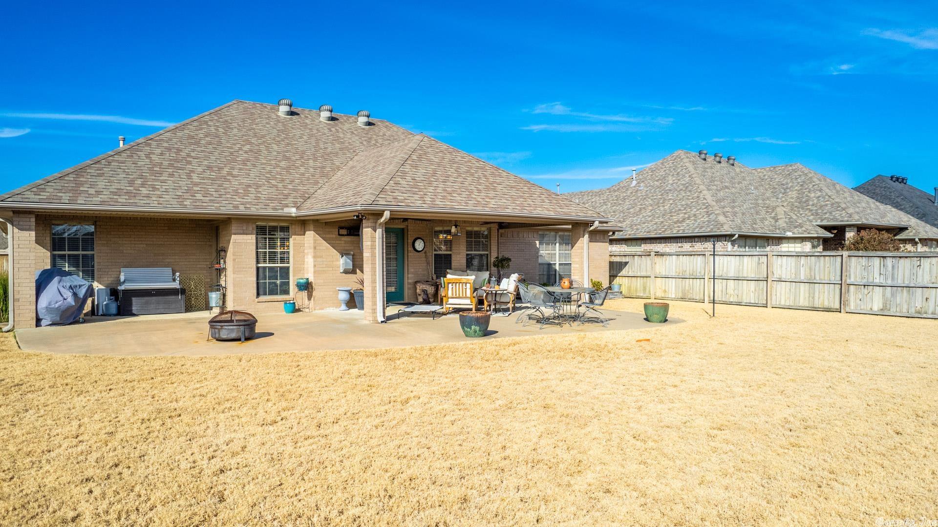COUNTRY CLUB OF ARK THE - Residential