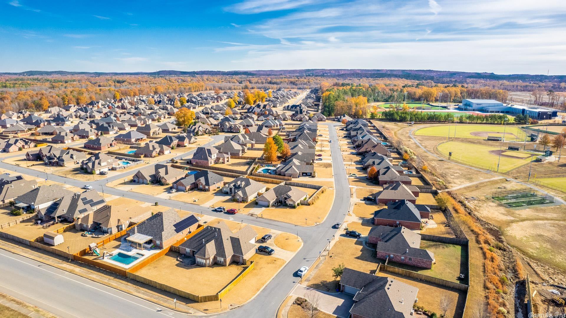 COUNTRY CLUB OF ARK THE - Residential