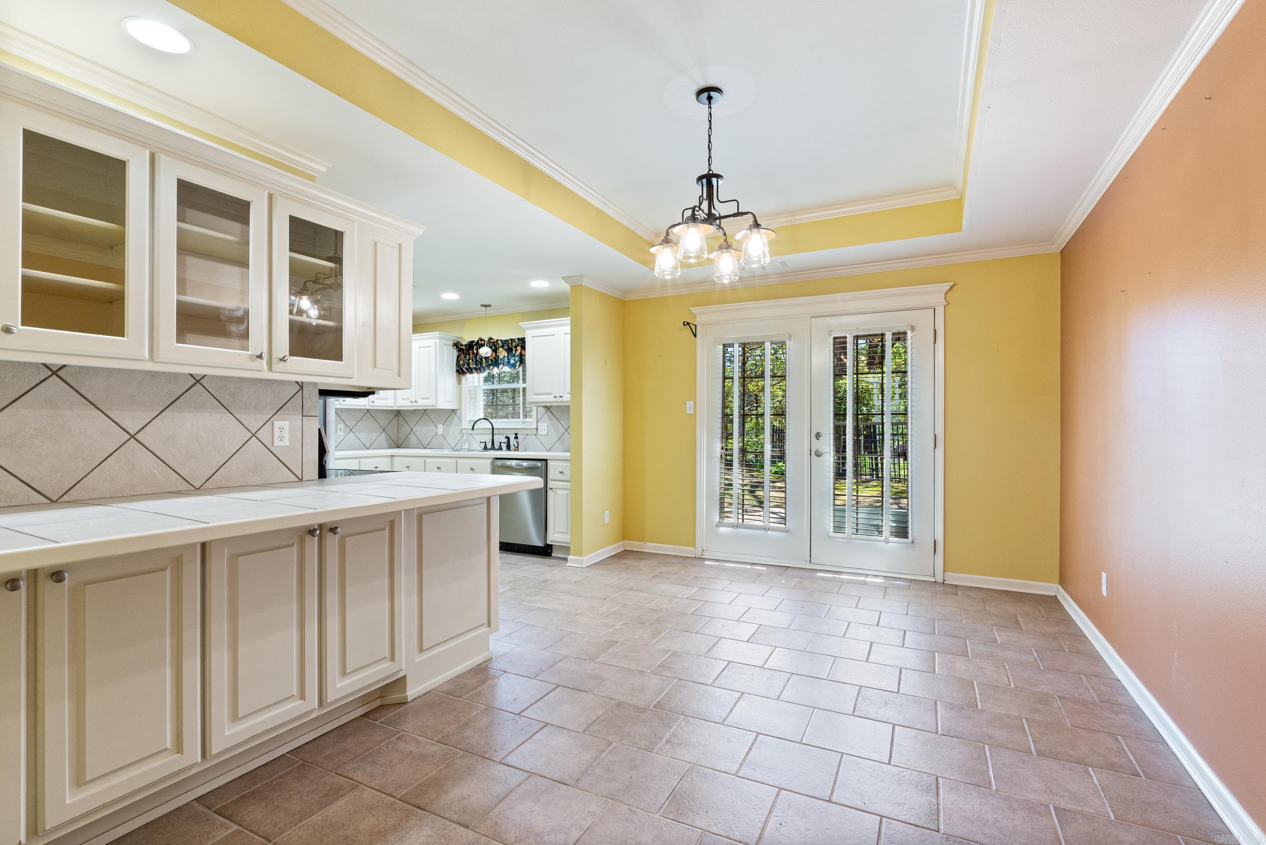 DIAMOND POINTE - Residential