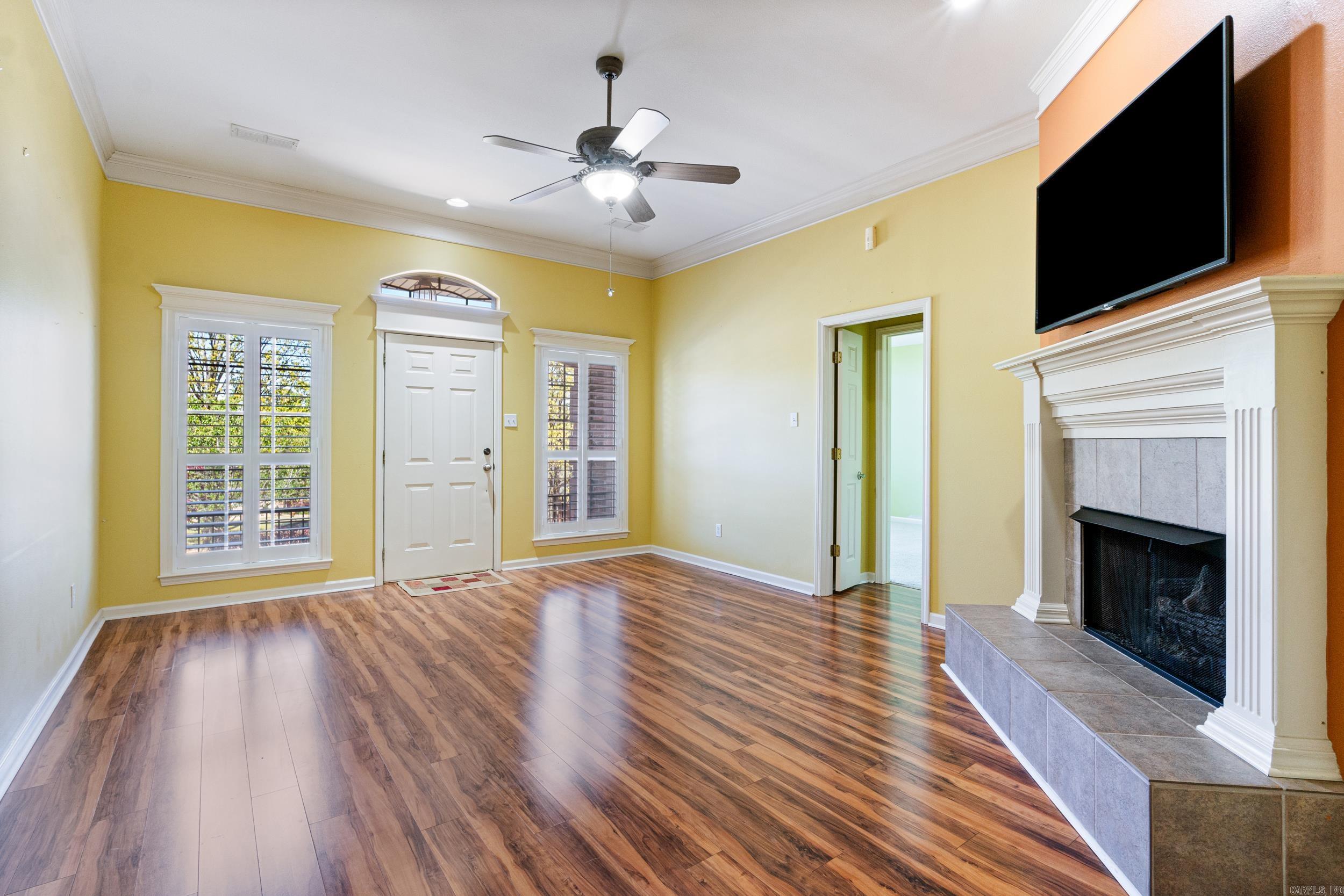 DIAMOND POINTE - Residential