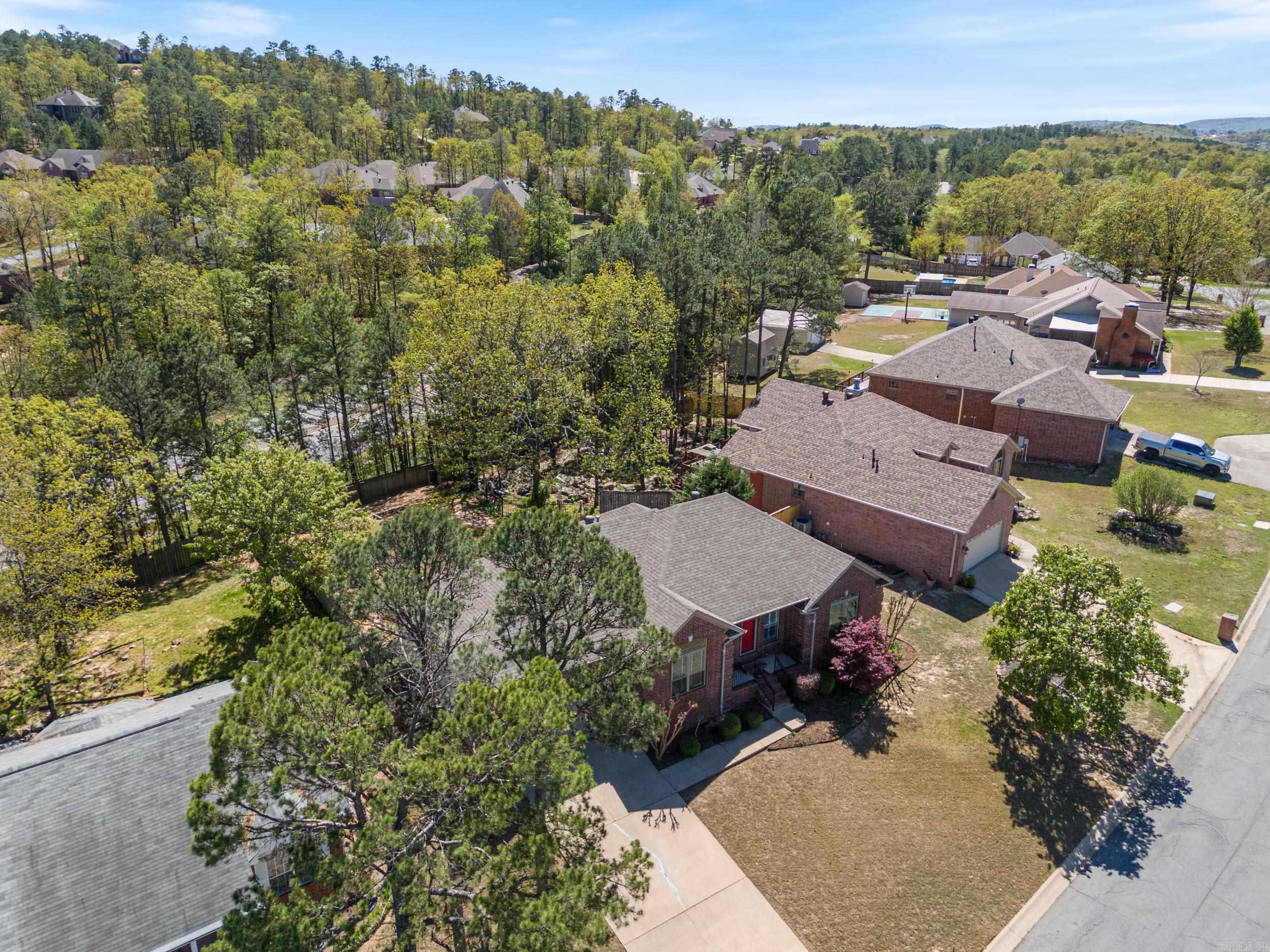 DIAMOND POINTE - Residential