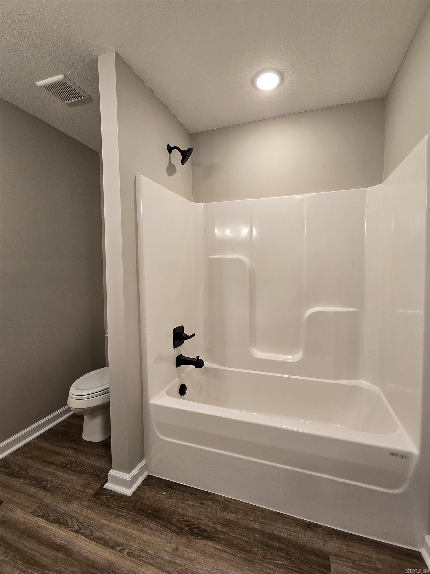 BROOKSHIRE PLACE - Residential Lease