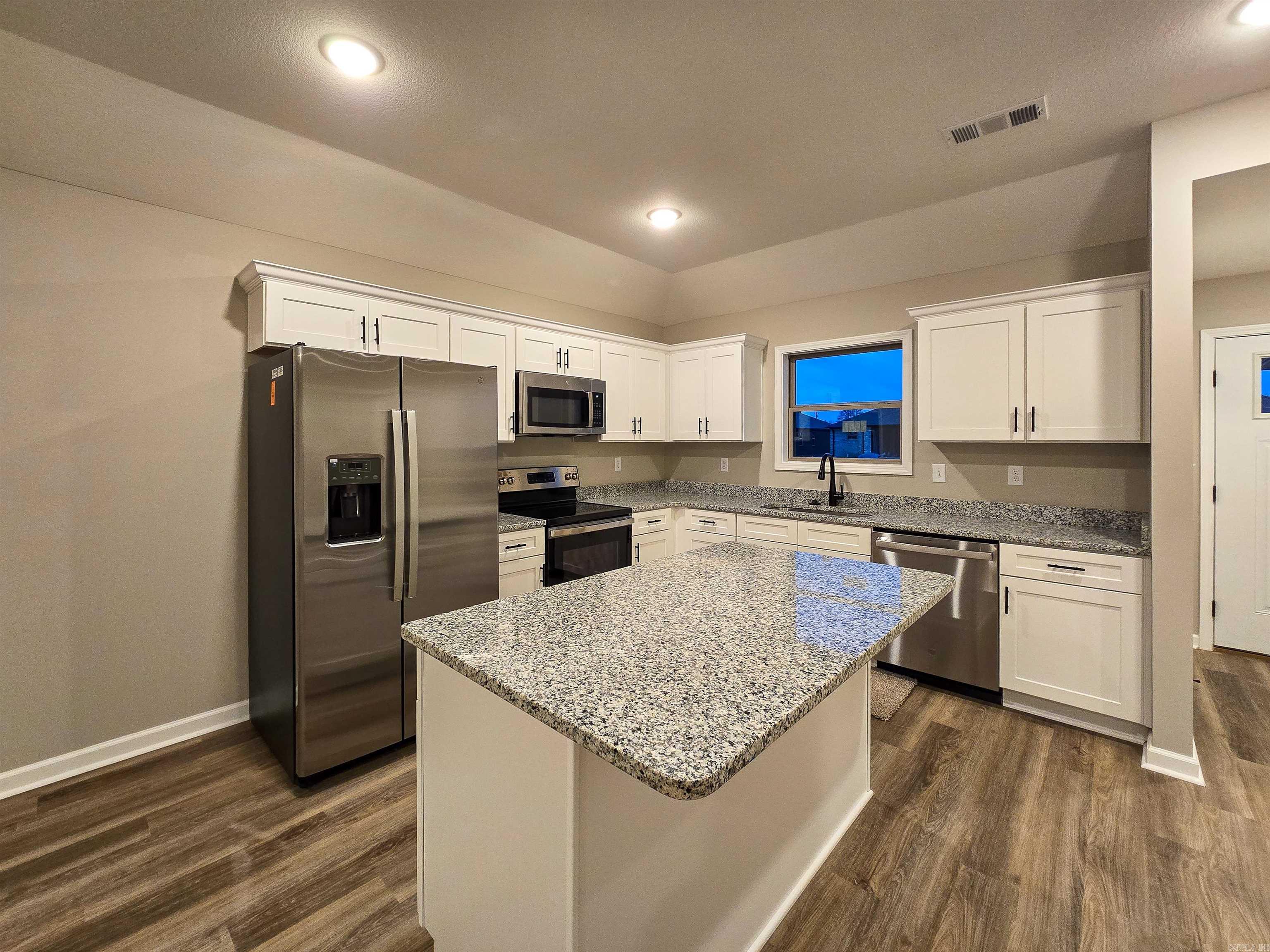 BROOKSHIRE PLACE - Residential Lease