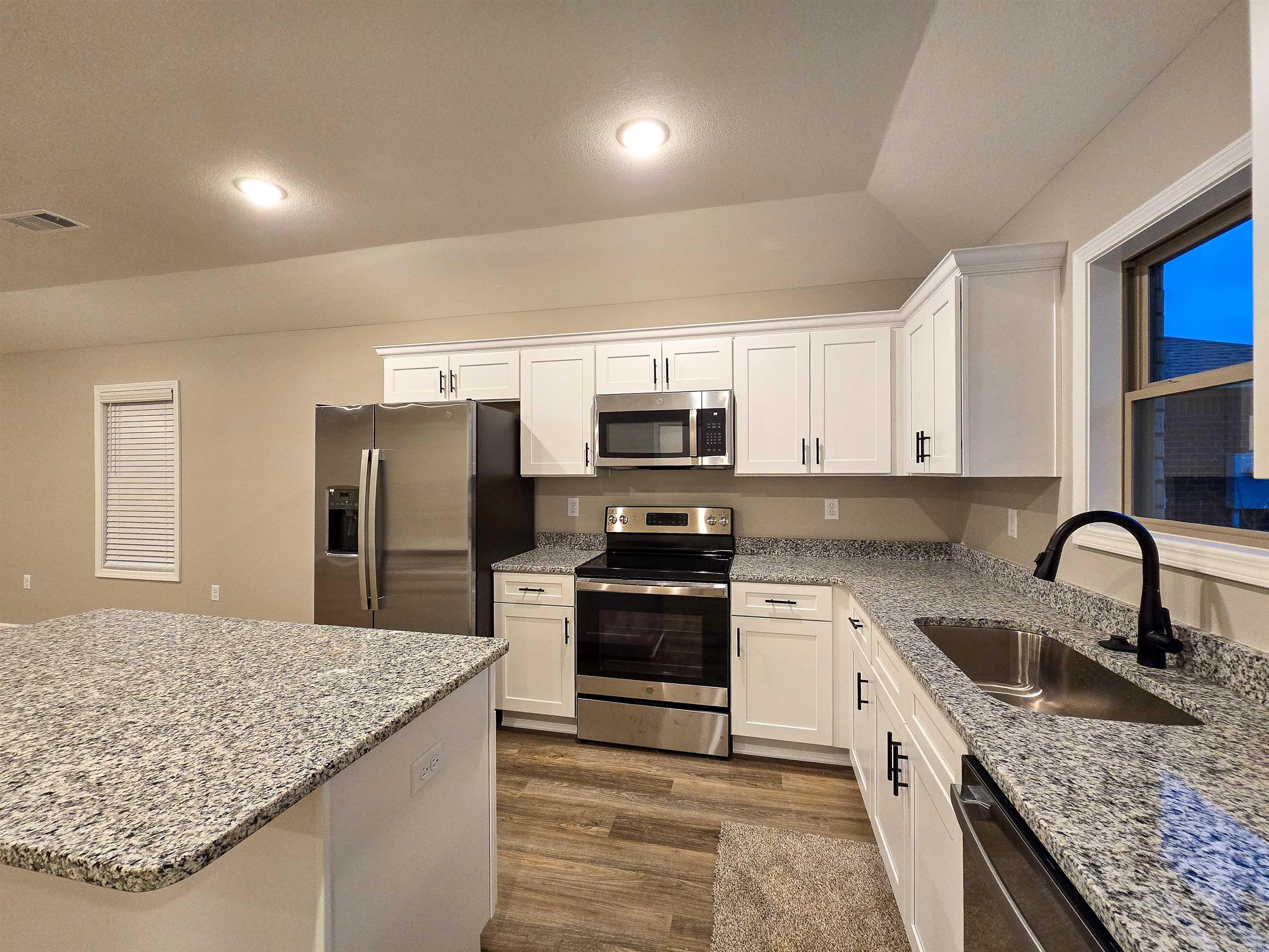 BROOKSHIRE PLACE - Residential Lease