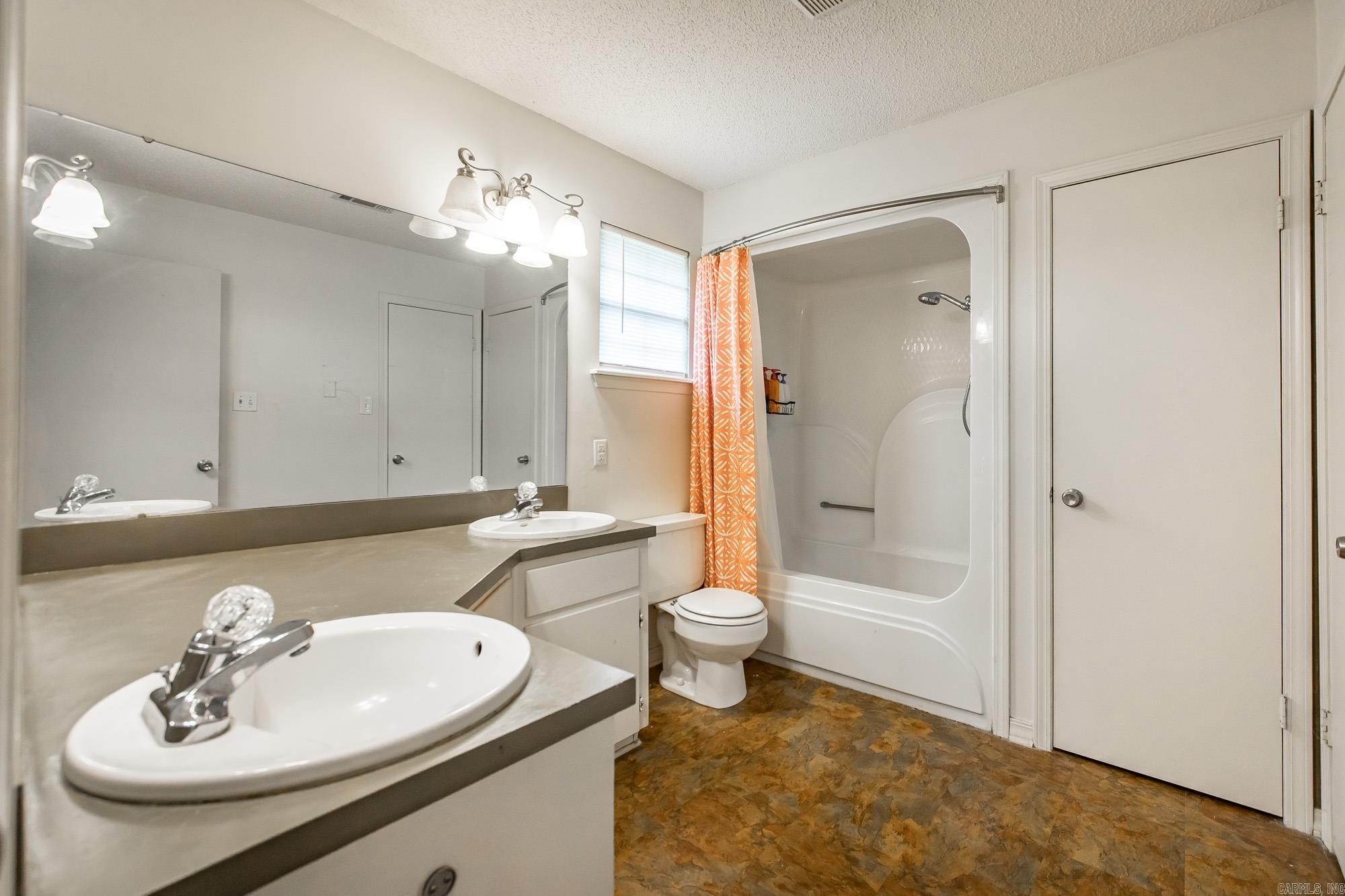 WINDWOOD SOUTH - Residential