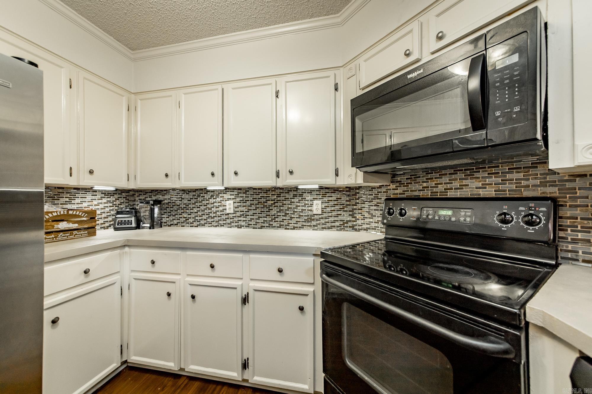 WINDWOOD SOUTH - Residential