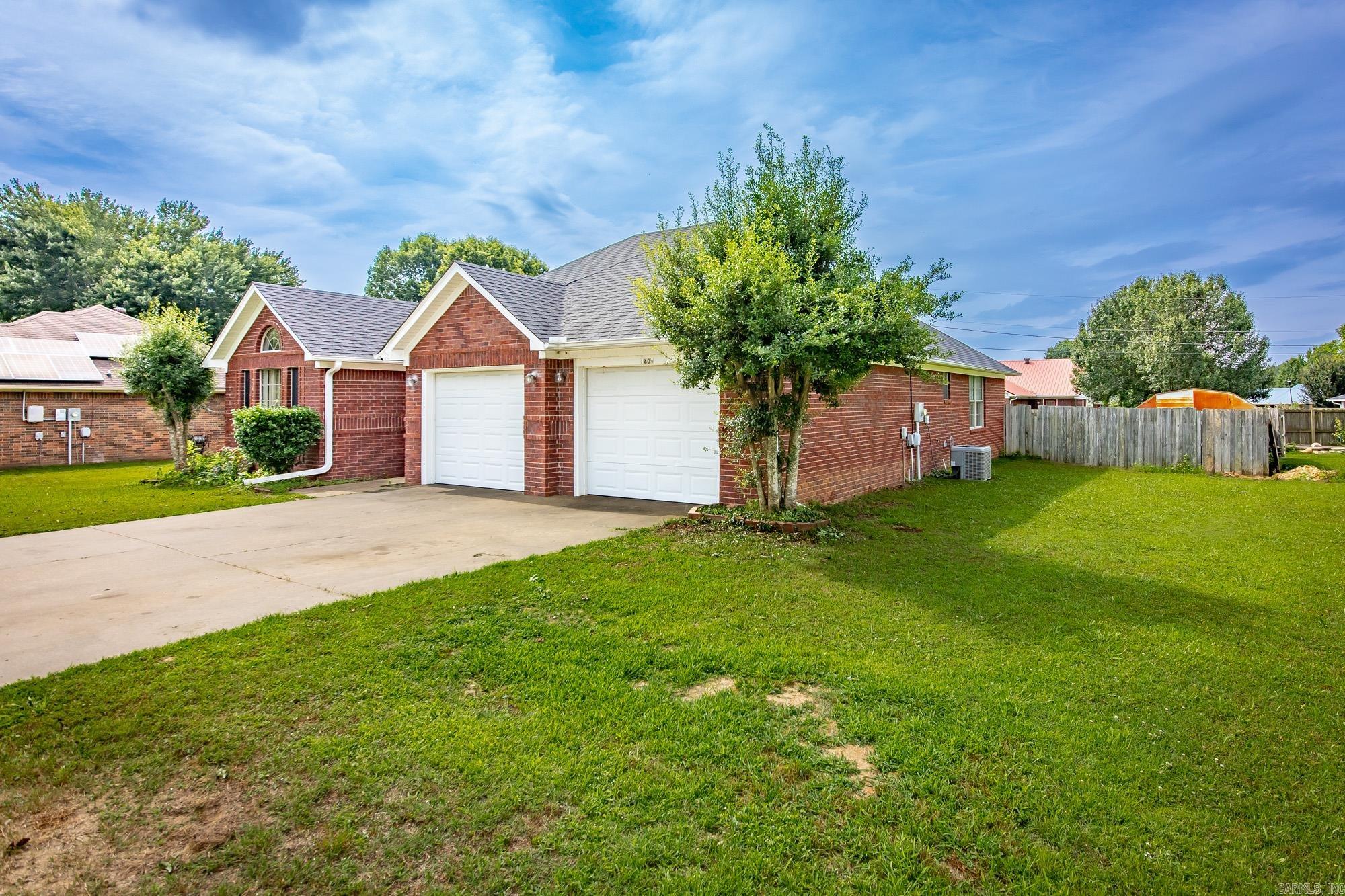 WINDWOOD SOUTH - Residential