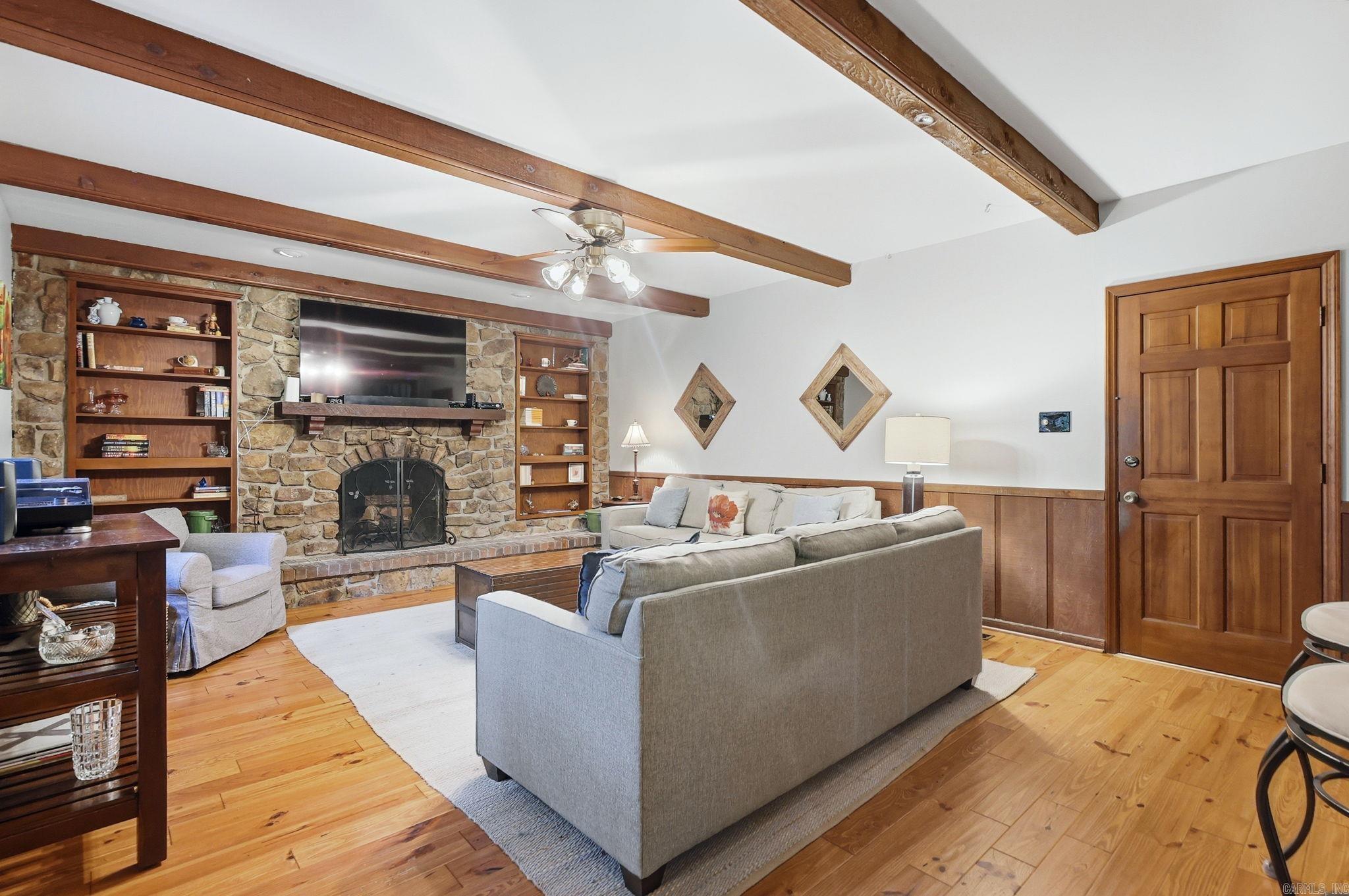 COLONY WEST - Residential