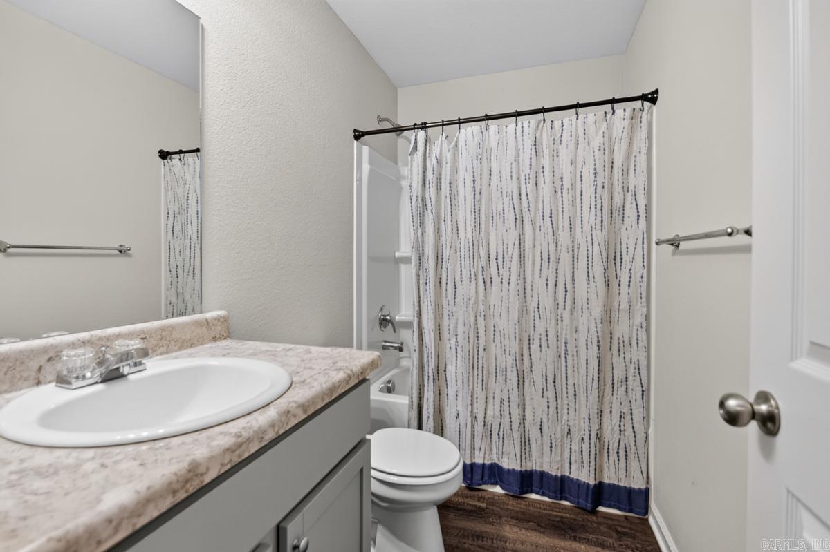 PARKWAY MEADOWS - Residential
