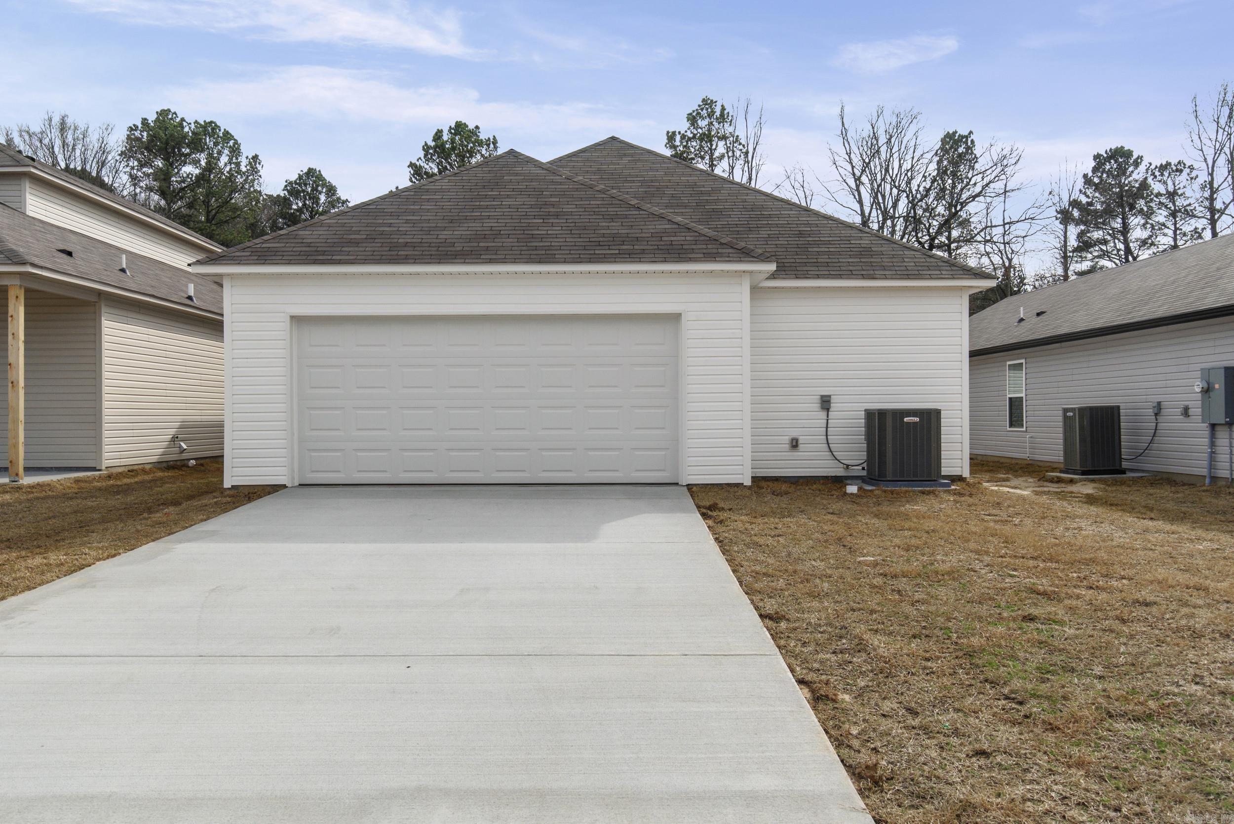 COUNTRY CLUB OF ARK THE - Residential