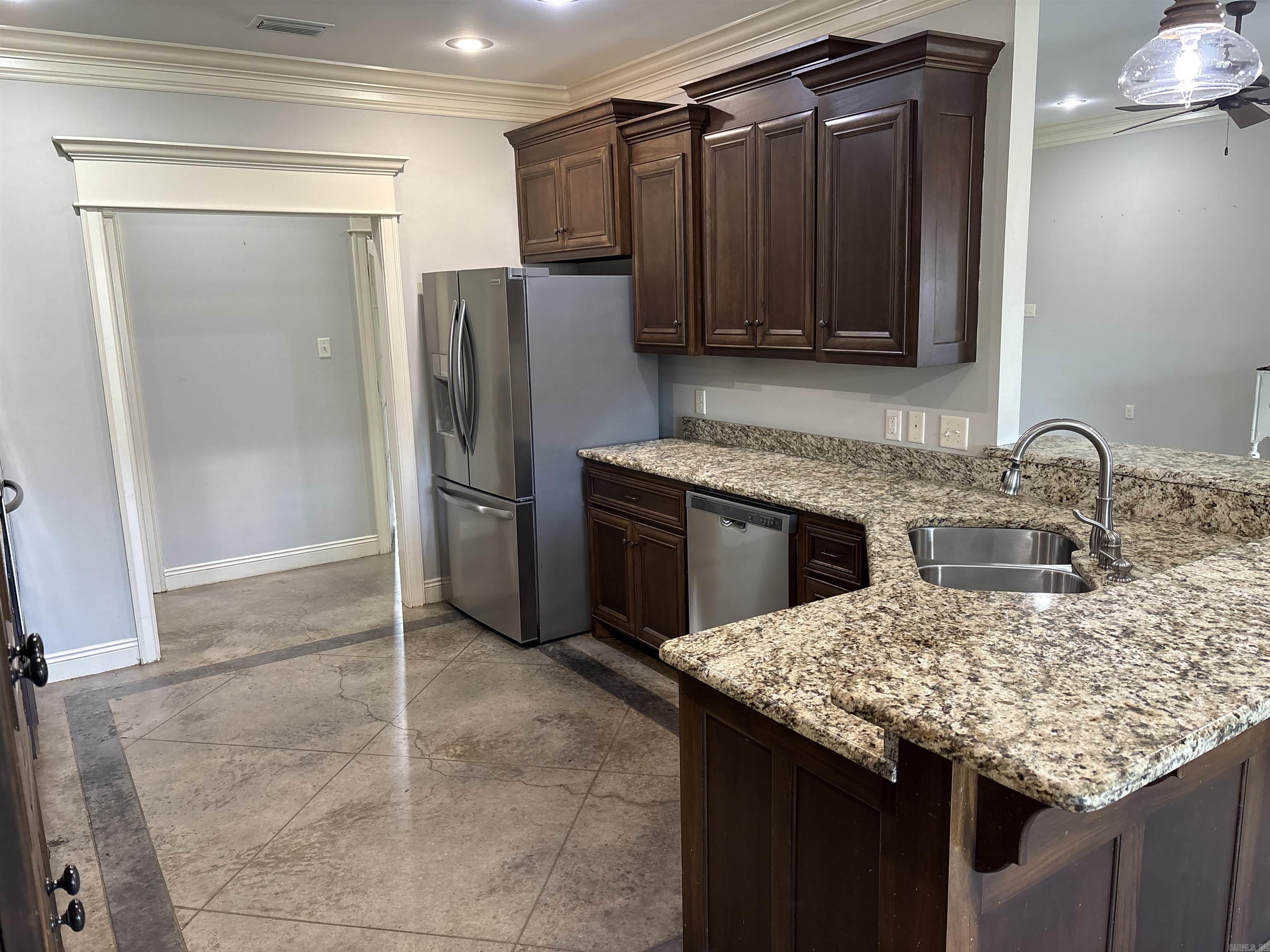 CHAPEL CREEK - Residential