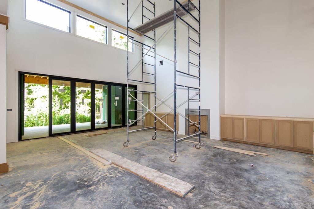 CHENAL VALLEY HALLEN COURT - Residential