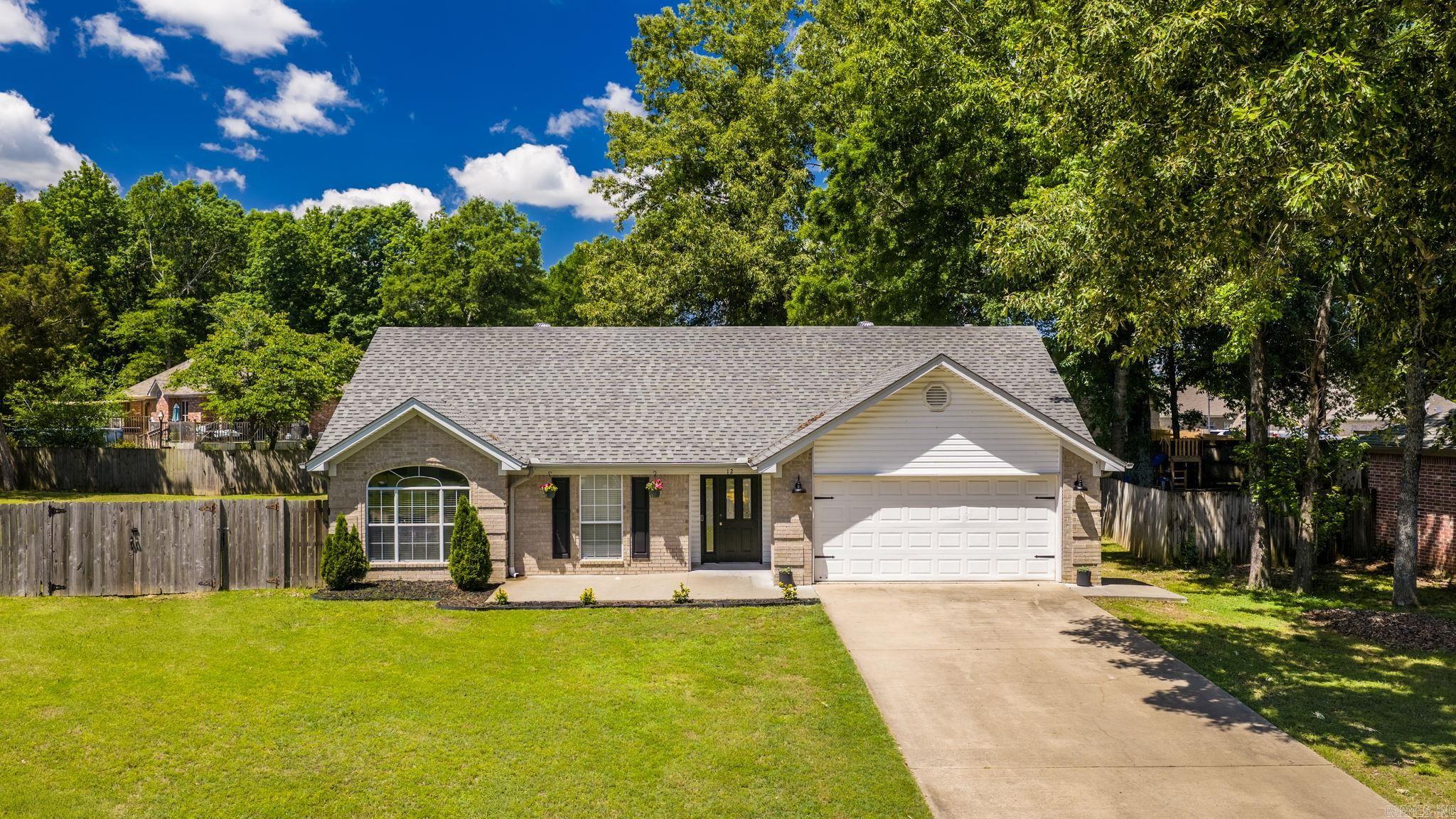 Very cute , move in ready home. Large lot on a quite cul-de-sac.