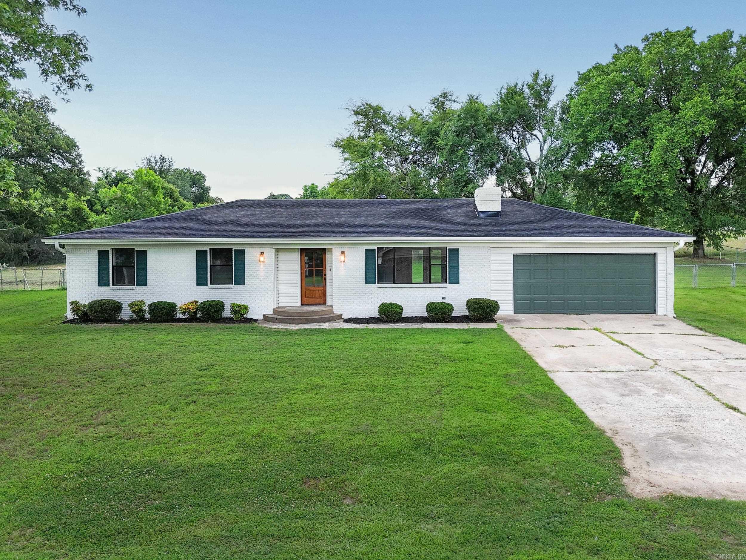 LAKEVIEW VILLAGE - Residential